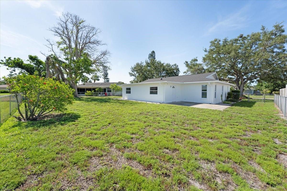 VILLAGE GREEN OF BRADENTON - Residential