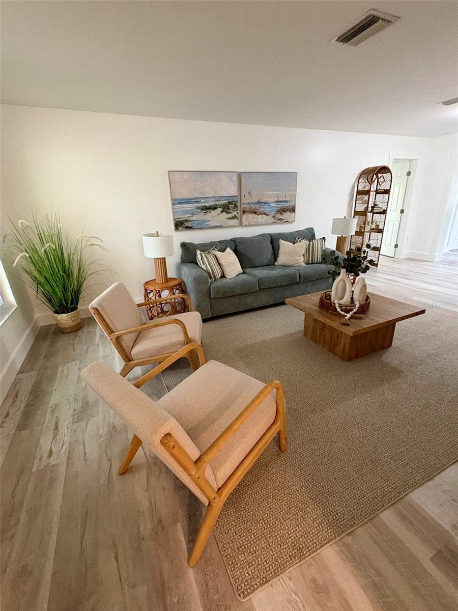 VILLAGE GREEN OF BRADENTON - Residential