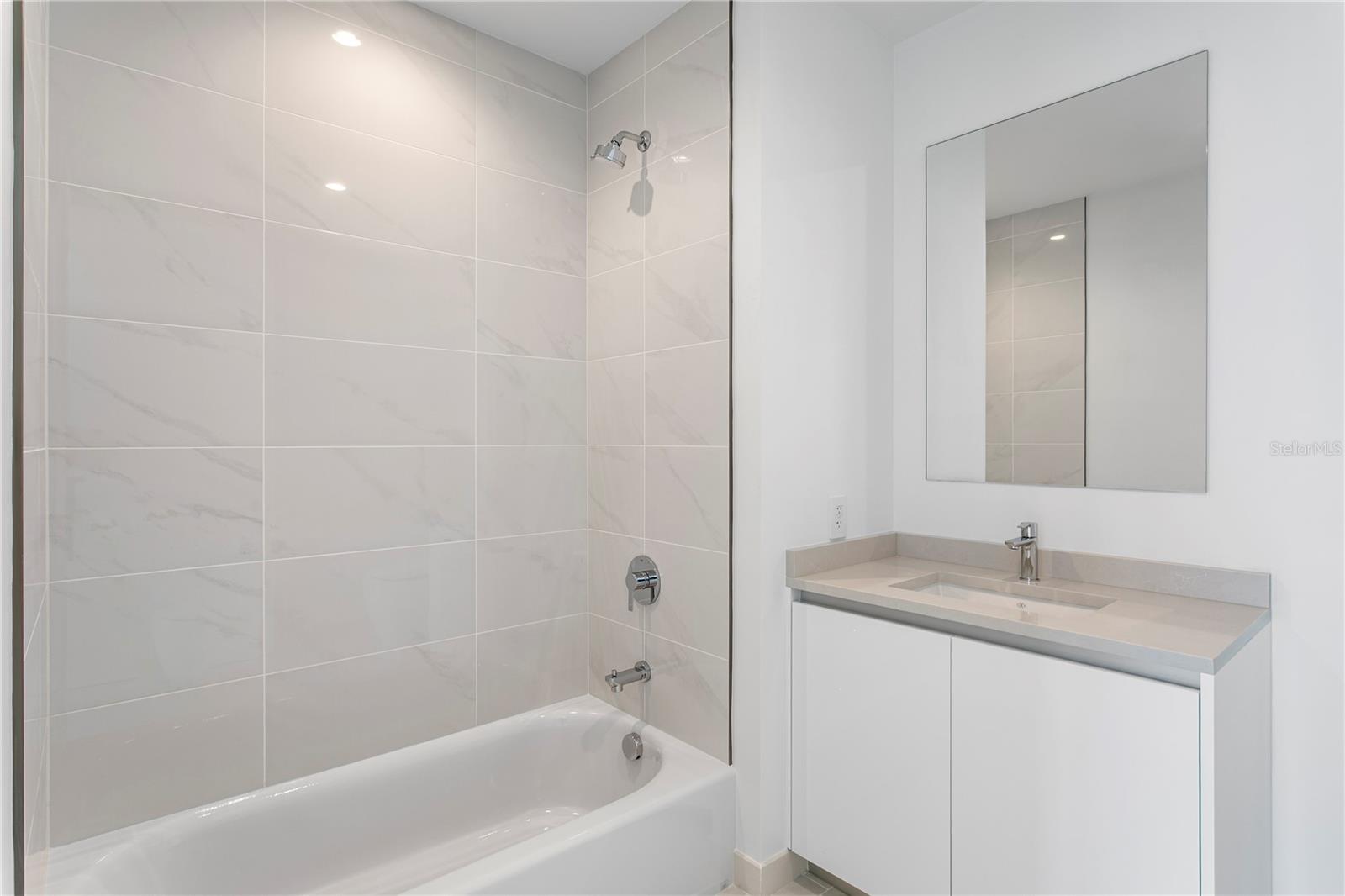 CONDO RESIDENCES AT 400 CENTRAL - Residential