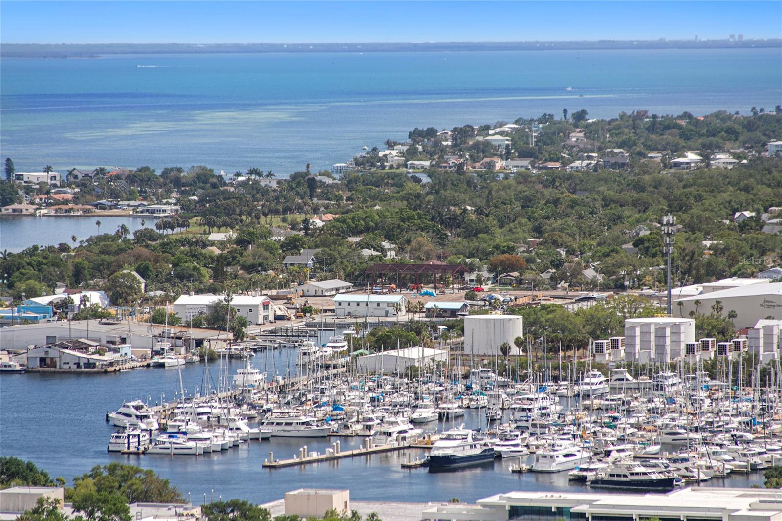 CONDO RESIDENCES AT 400 CENTRAL - Residential