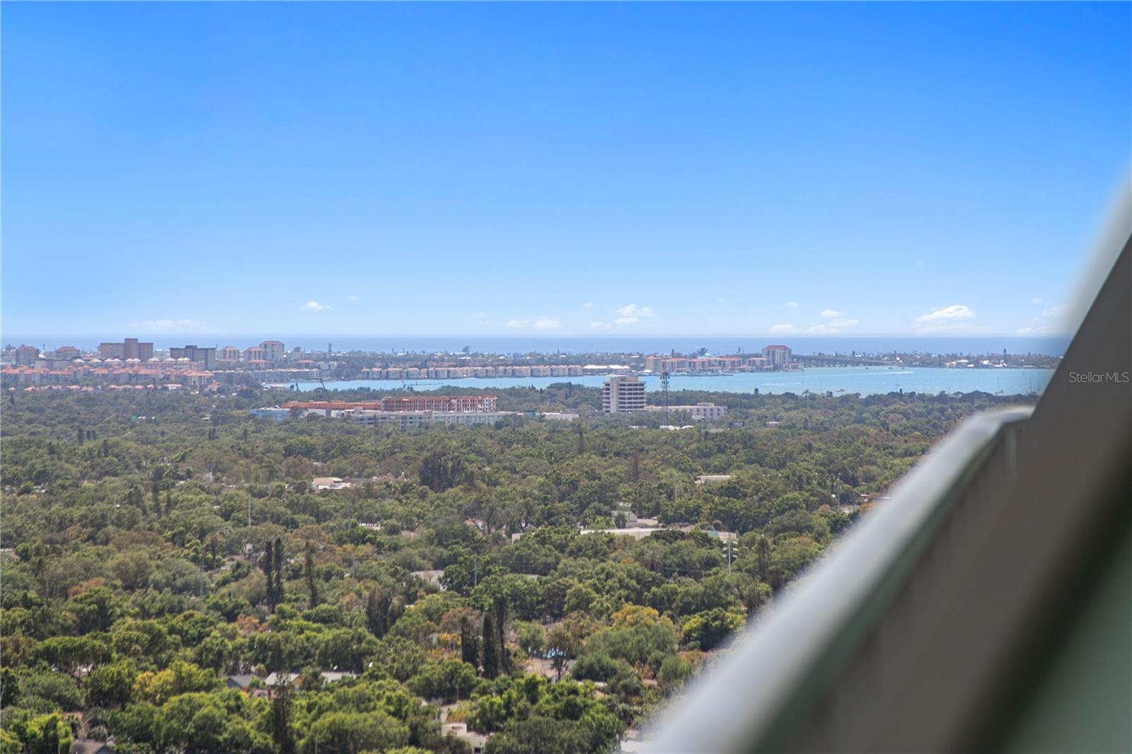 CONDO RESIDENCES AT 400 CENTRAL - Residential