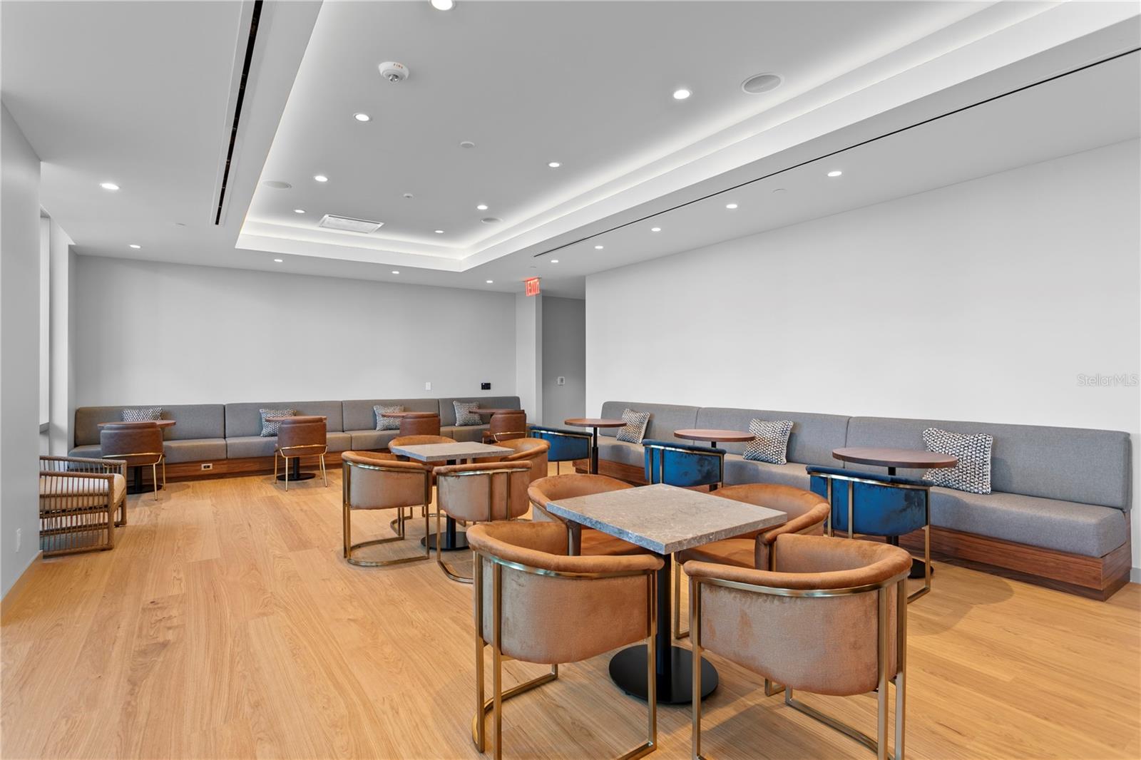 CONDO RESIDENCES AT 400 CENTRAL - Residential