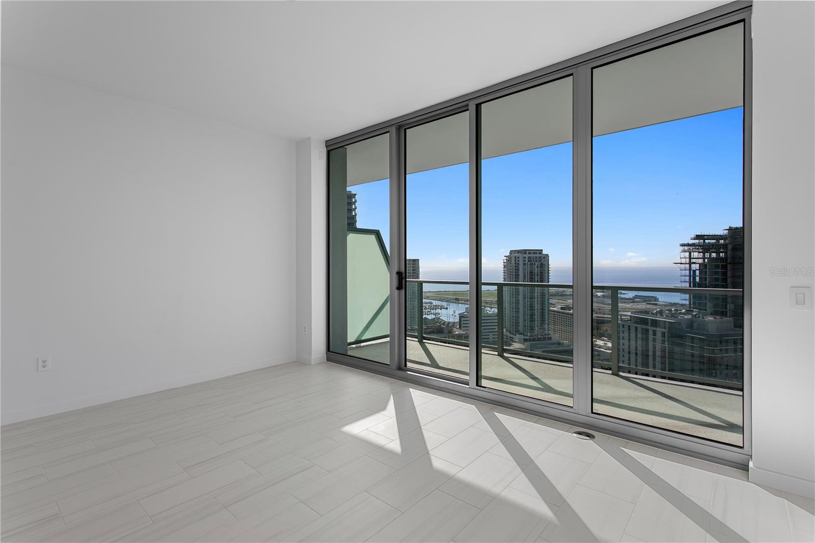 CONDO RESIDENCES AT 400 CENTRAL - Residential