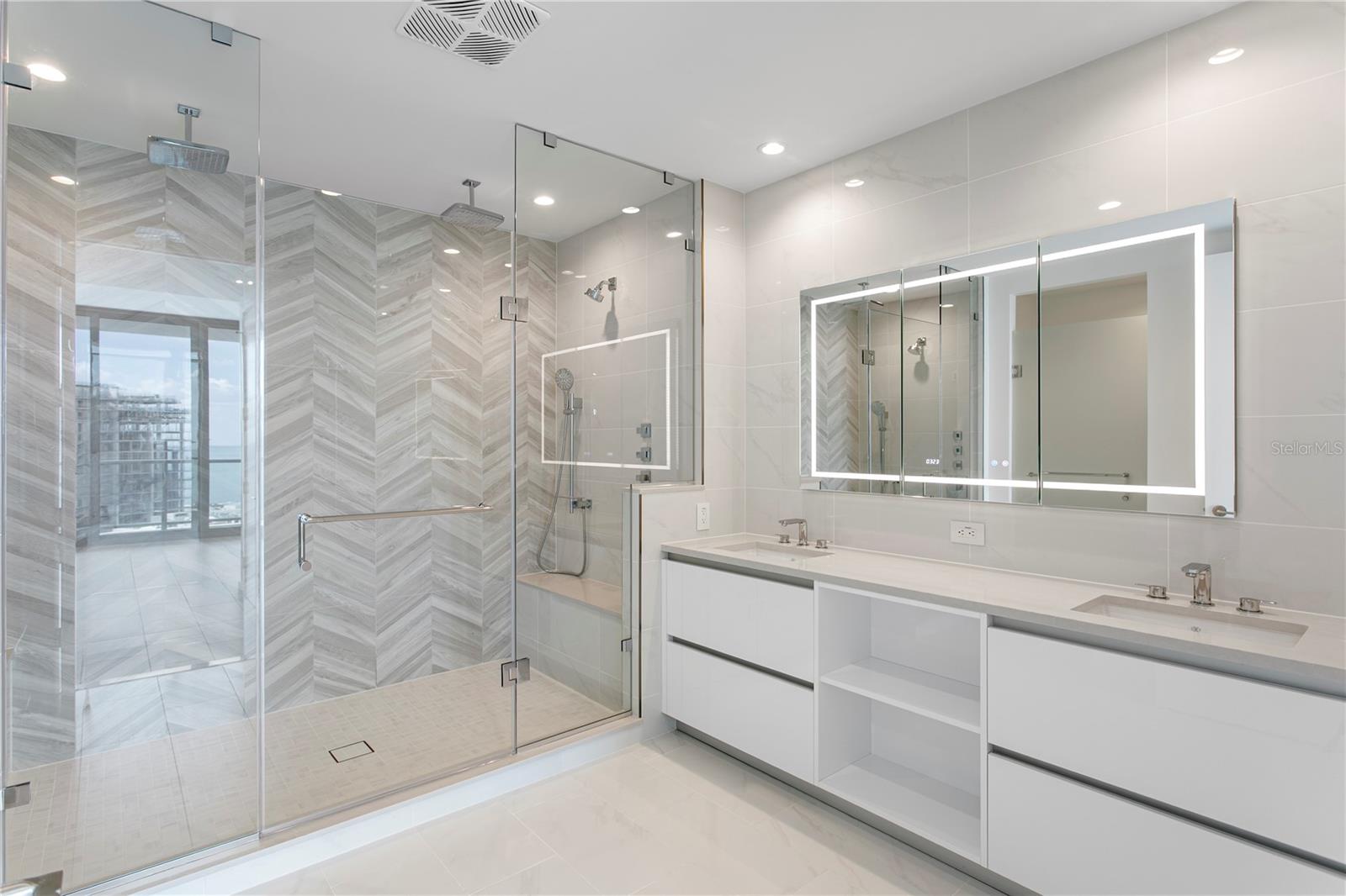 CONDO RESIDENCES AT 400 CENTRAL - Residential