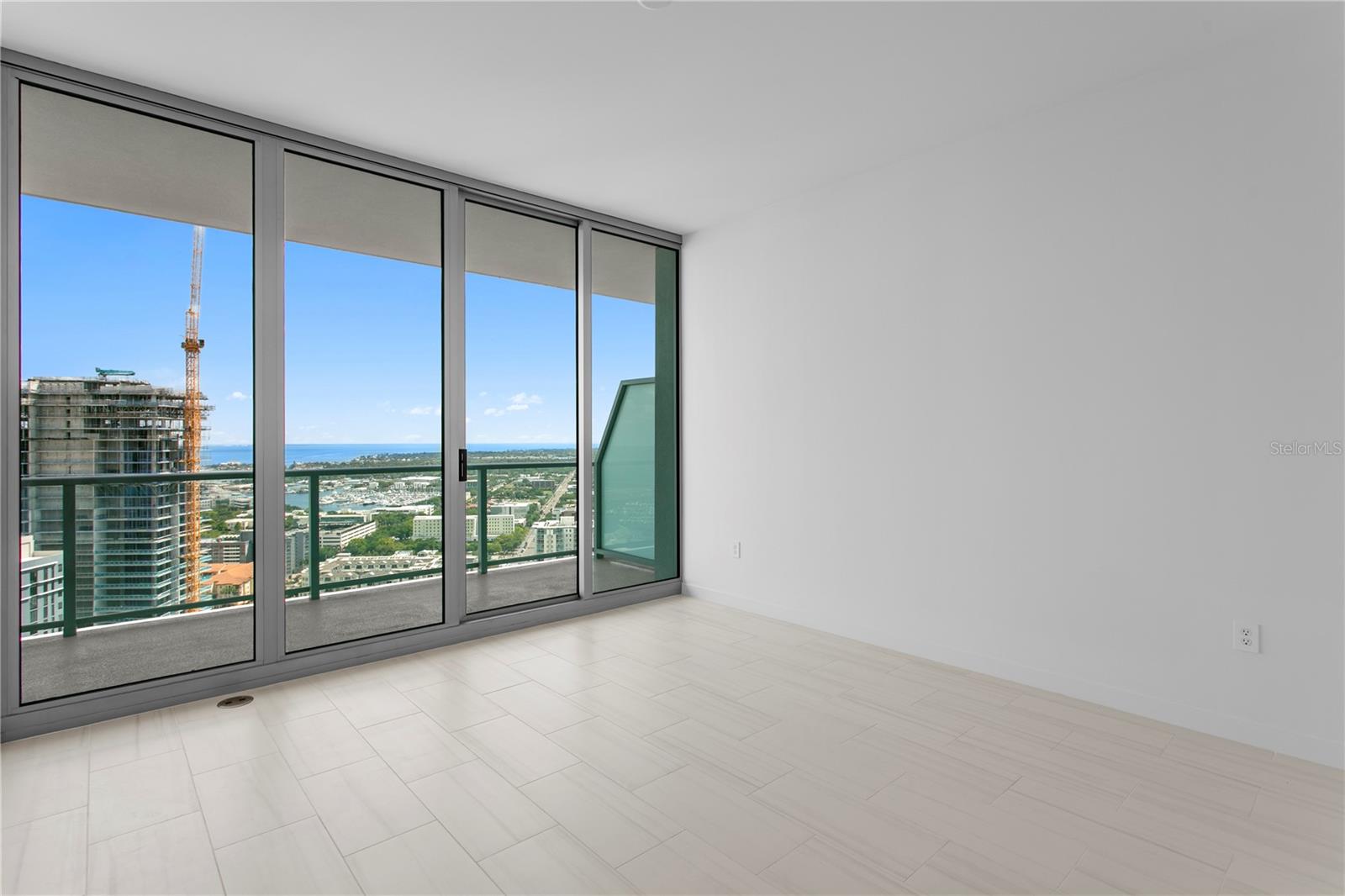 CONDO RESIDENCES AT 400 CENTRAL - Residential