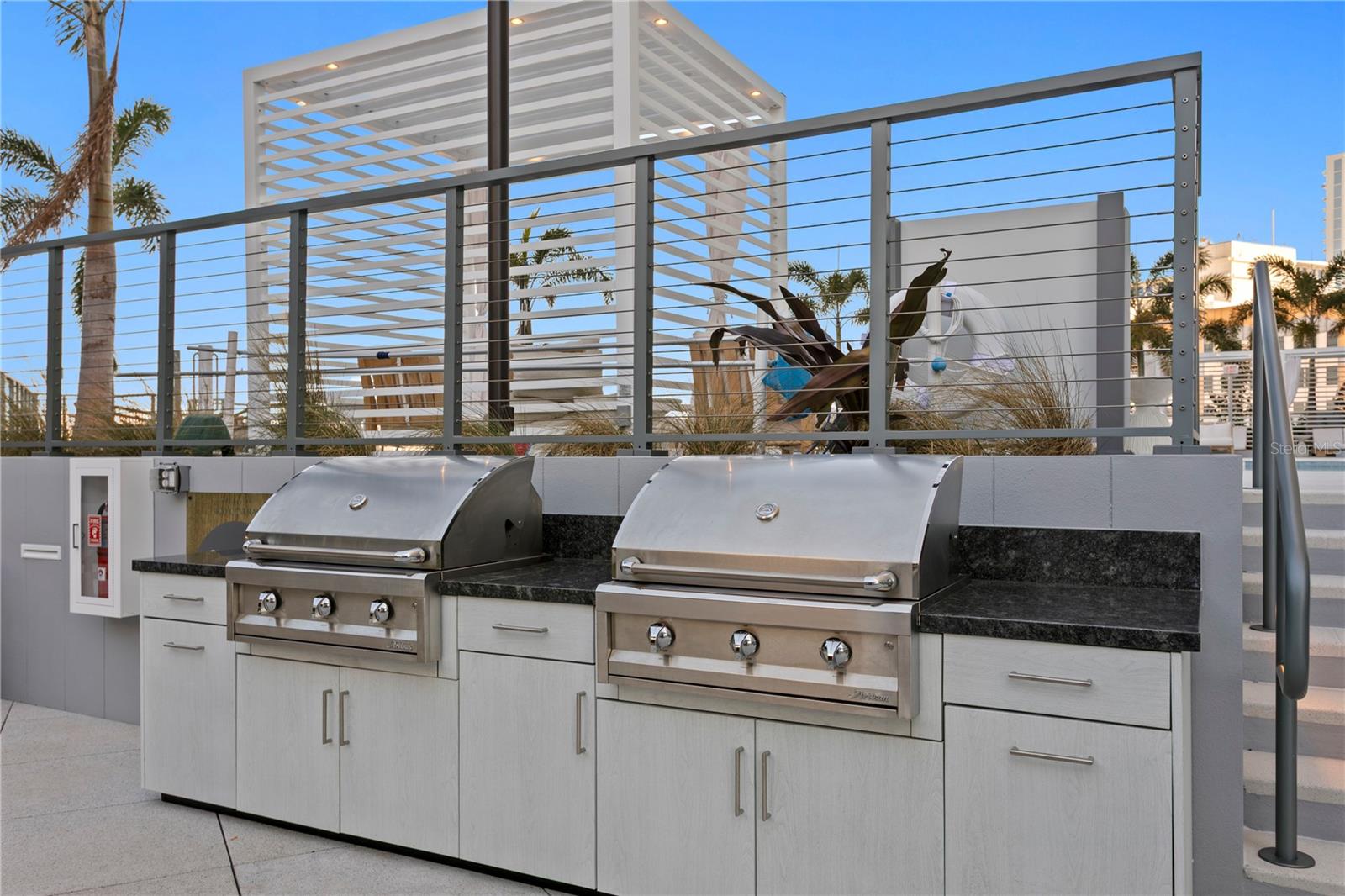 CONDO RESIDENCES AT 400 CENTRAL - Residential