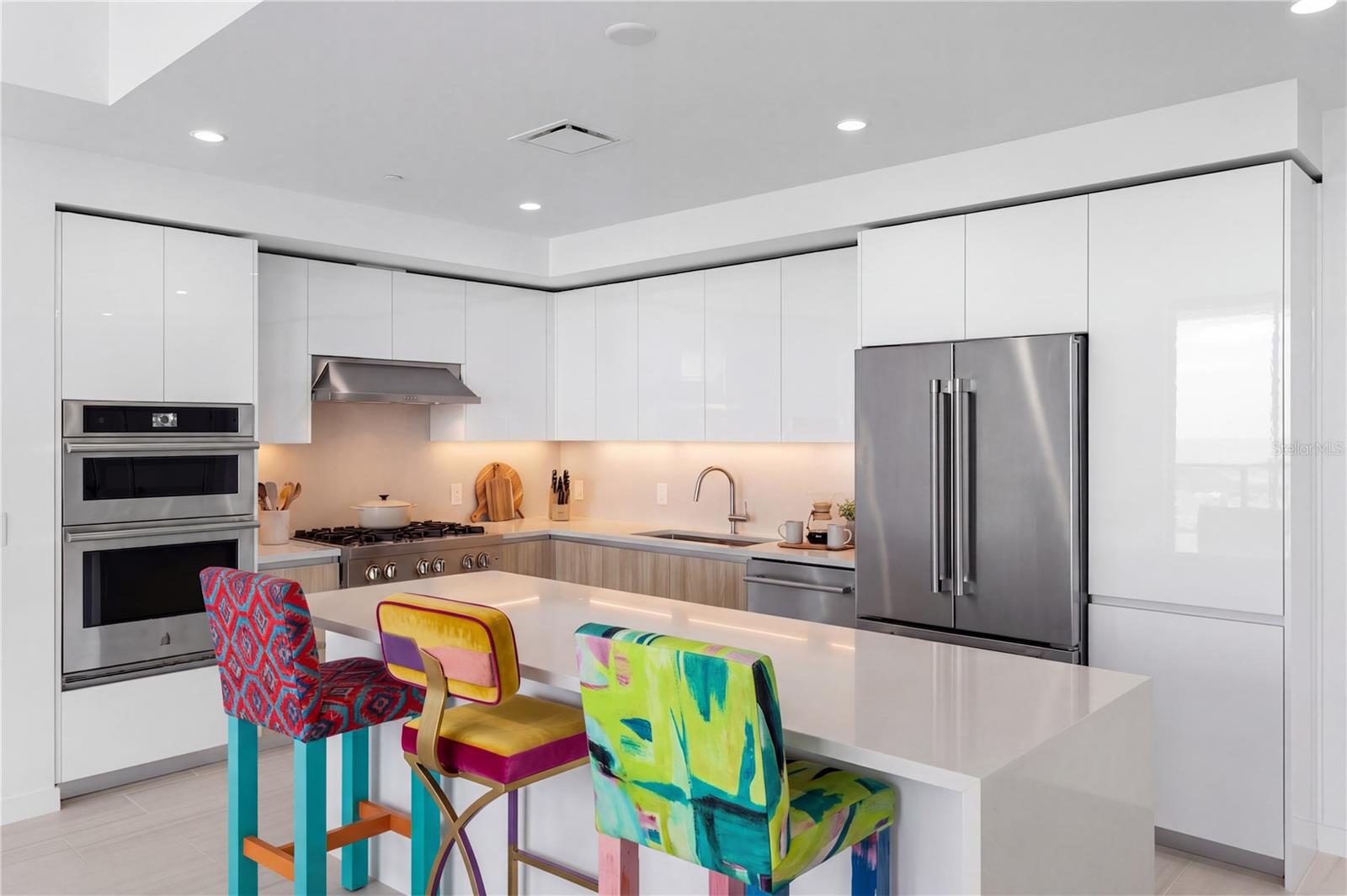 CONDO RESIDENCES AT 400 CENTRAL - Residential