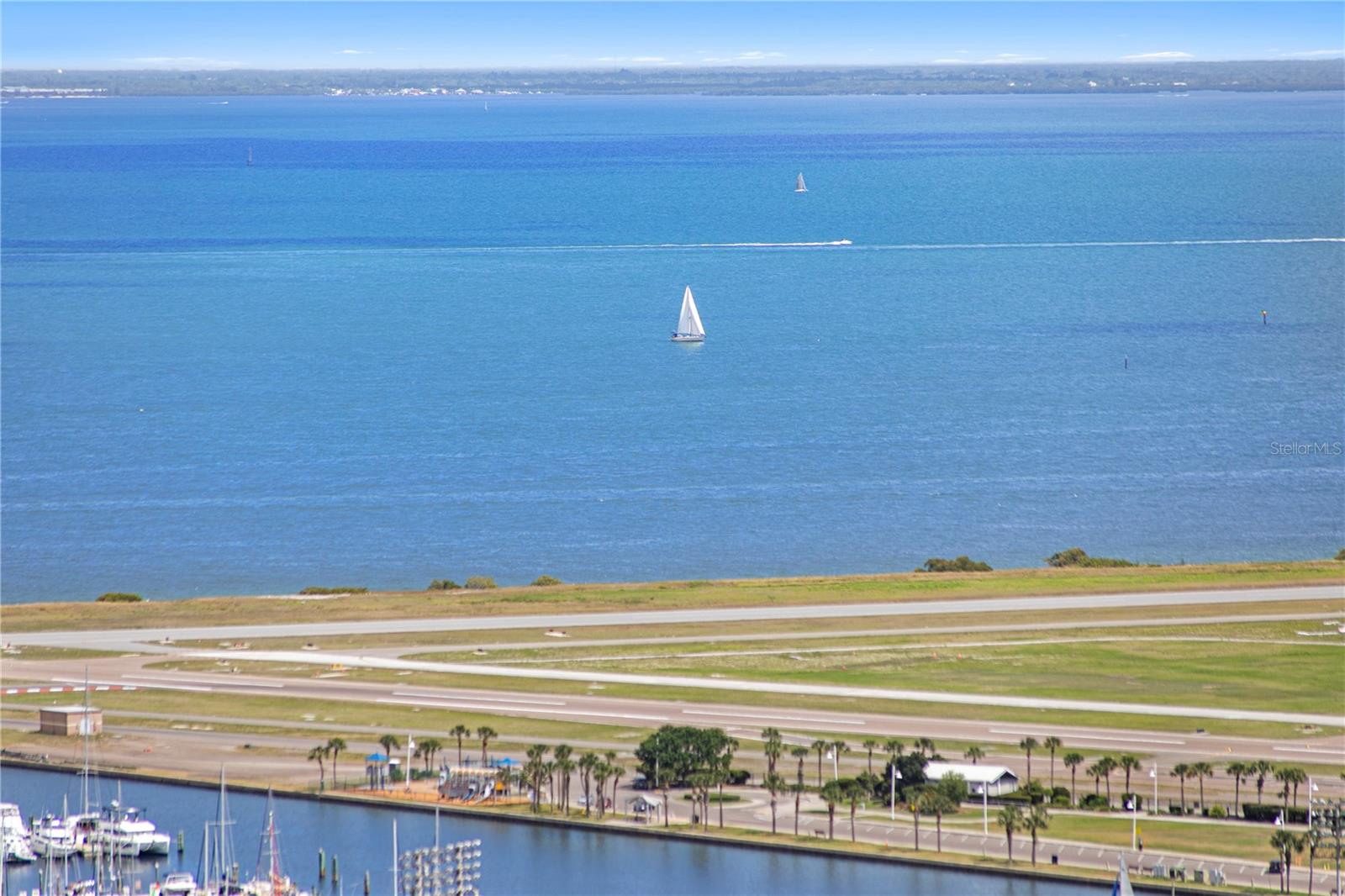 CONDO RESIDENCES AT 400 CENTRAL - Residential