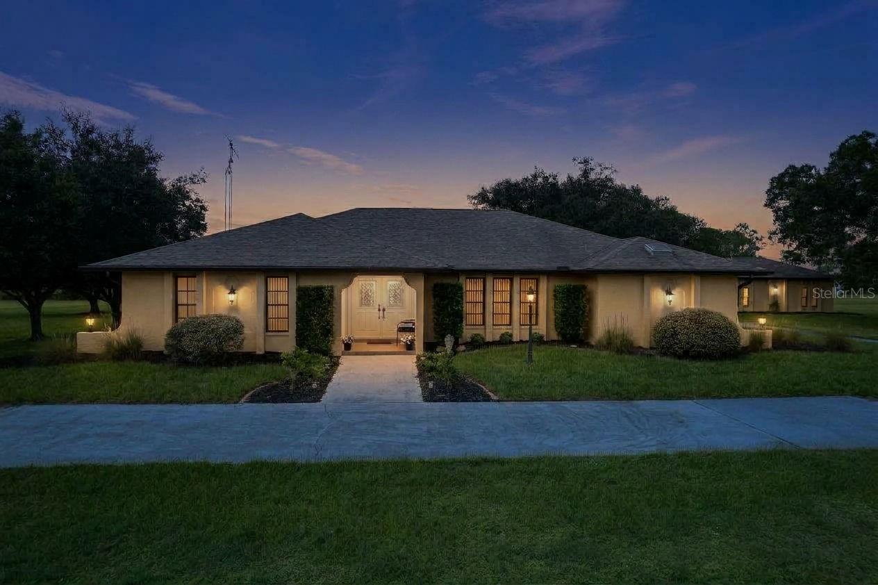 17800 WOOD PATH COURT
