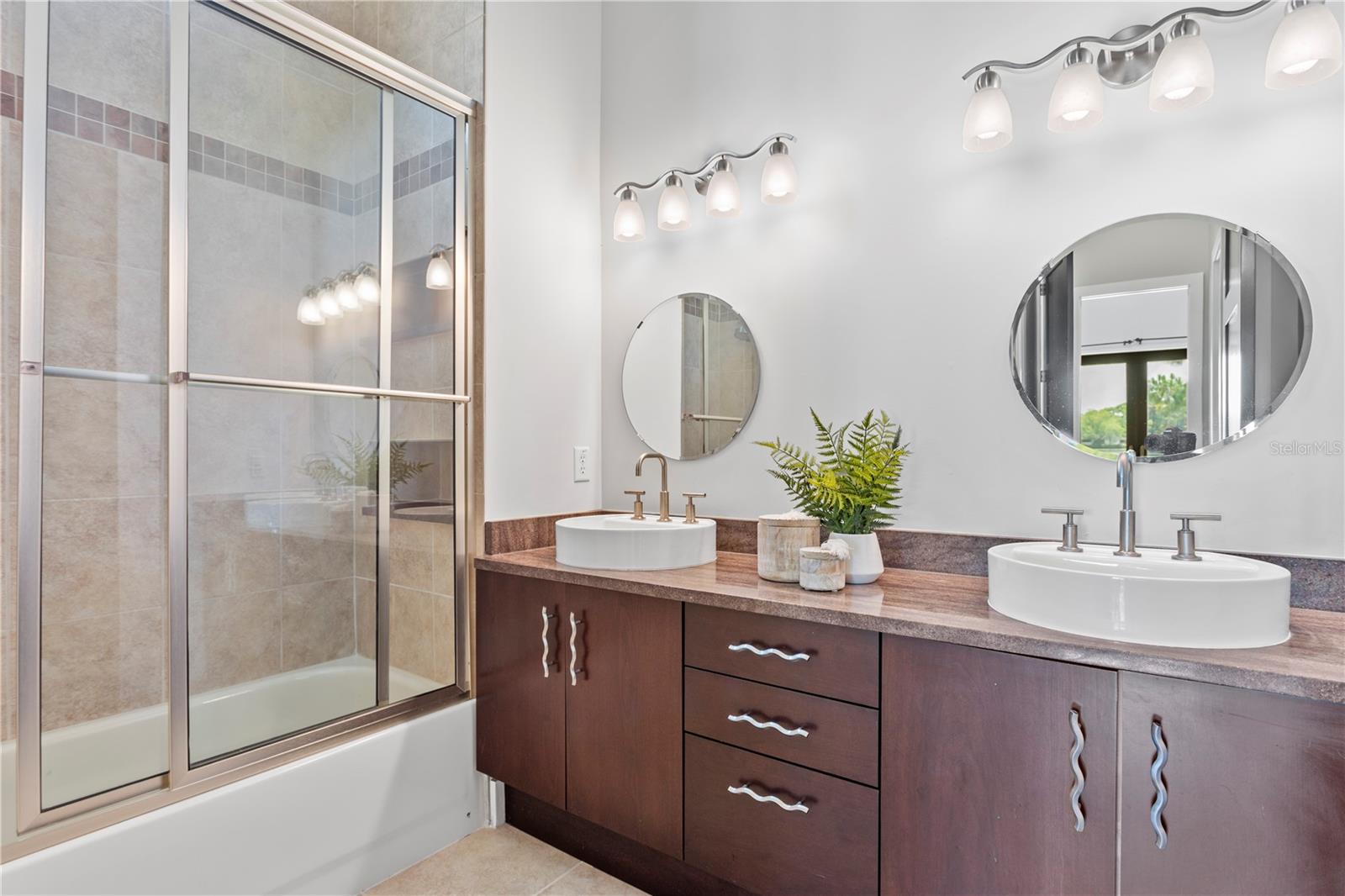 KEYSTONE SHORES ESTATES - Residential