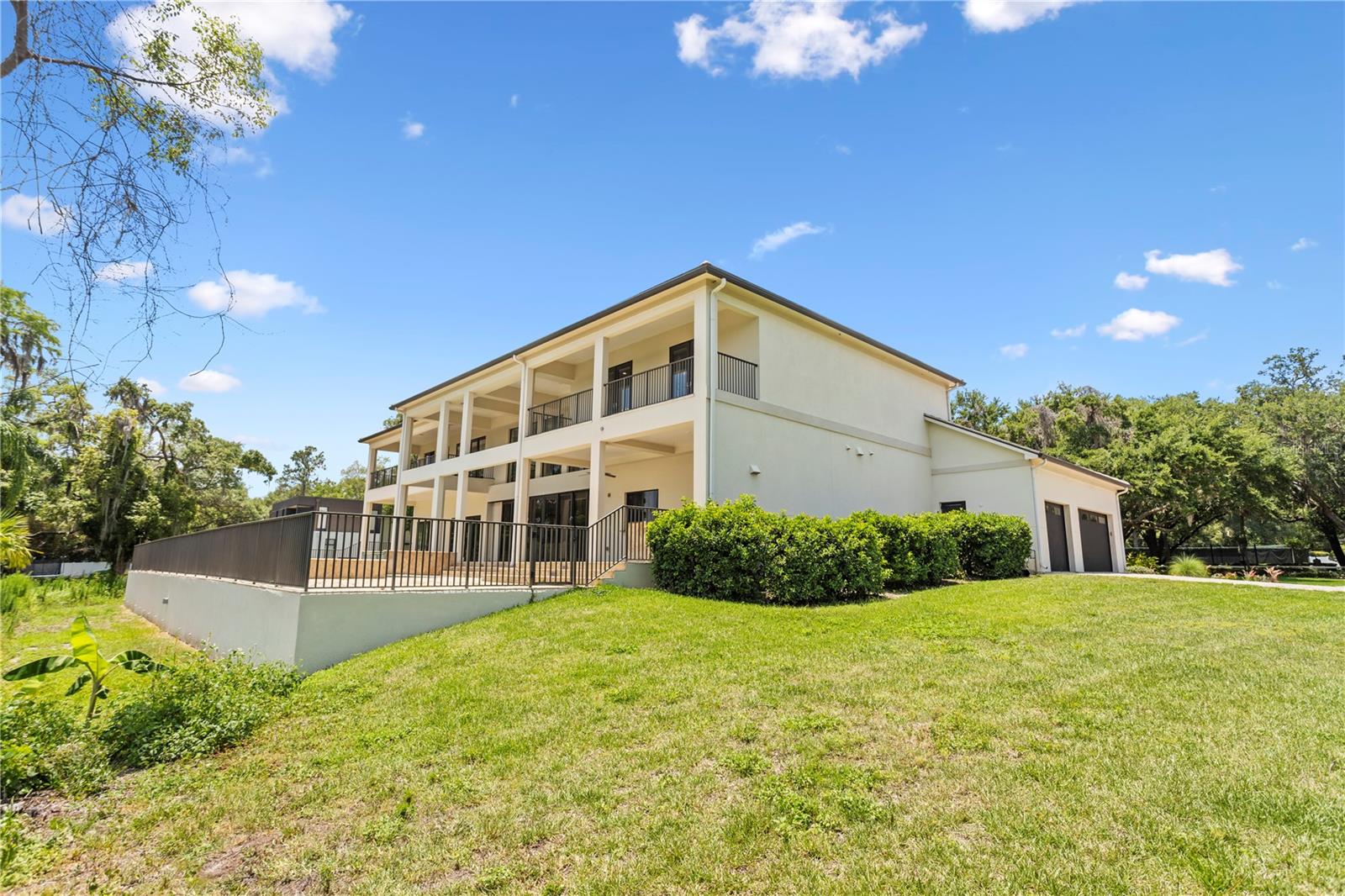 KEYSTONE SHORES ESTATES - Residential