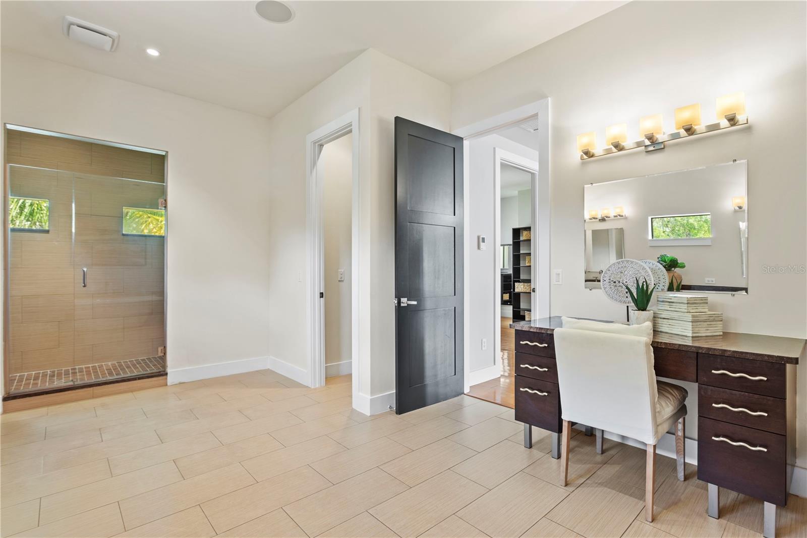 KEYSTONE SHORES ESTATES - Residential