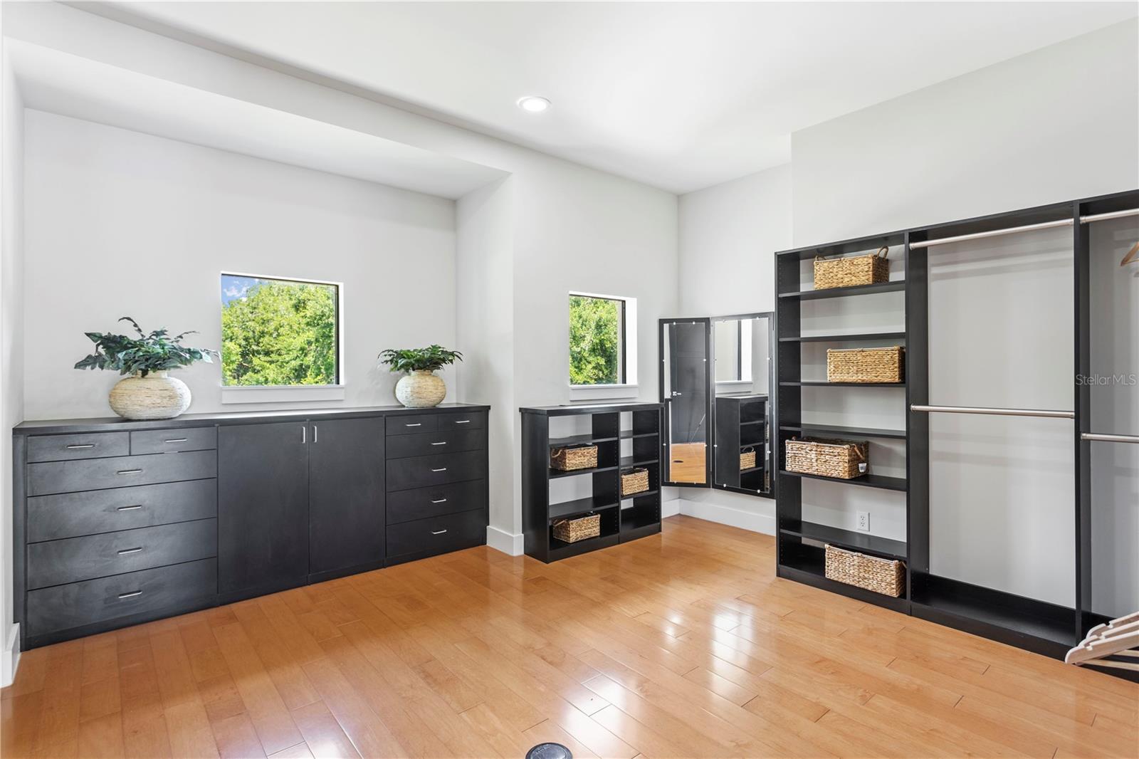 KEYSTONE SHORES ESTATES - Residential