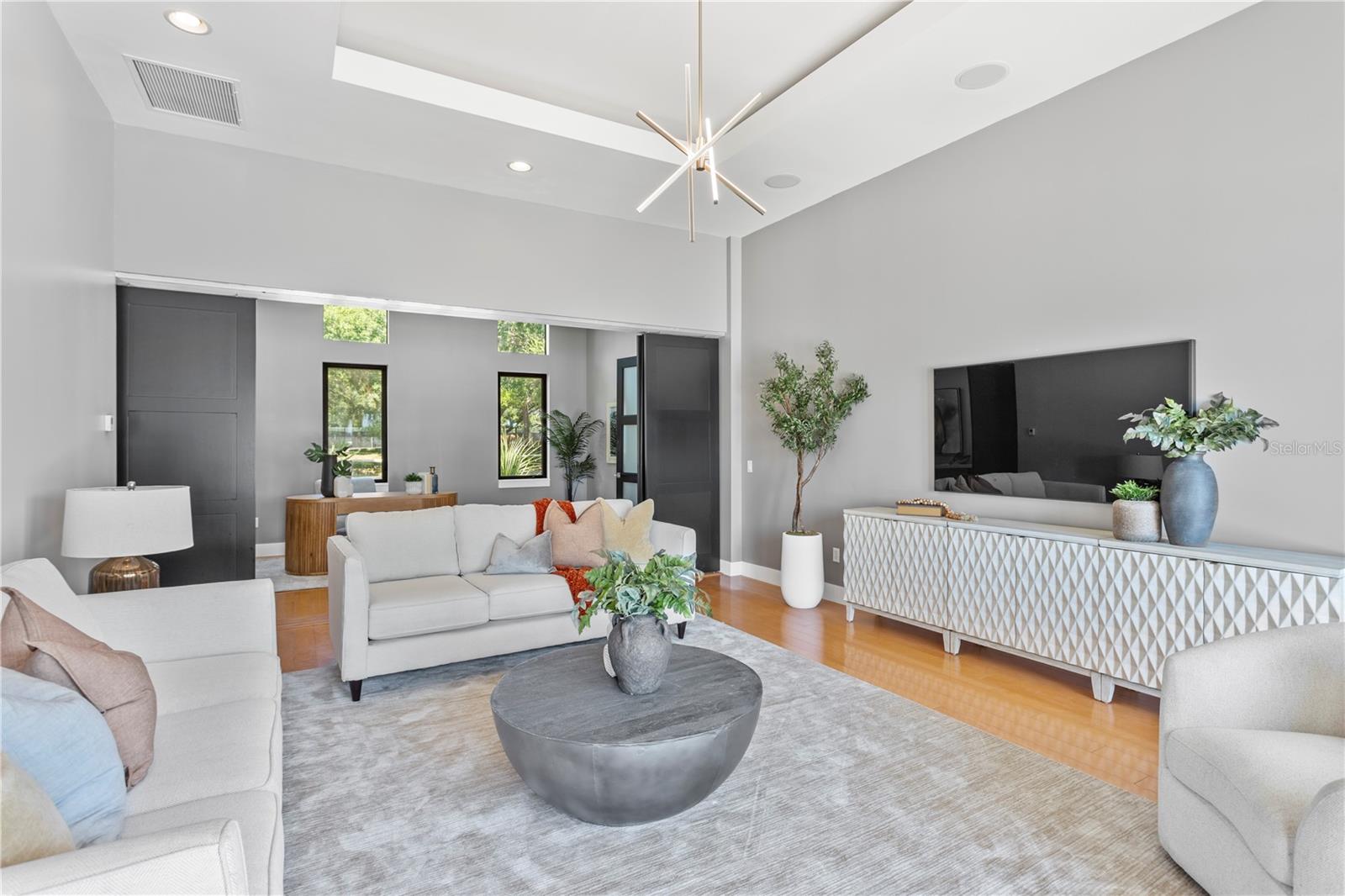 KEYSTONE SHORES ESTATES - Residential