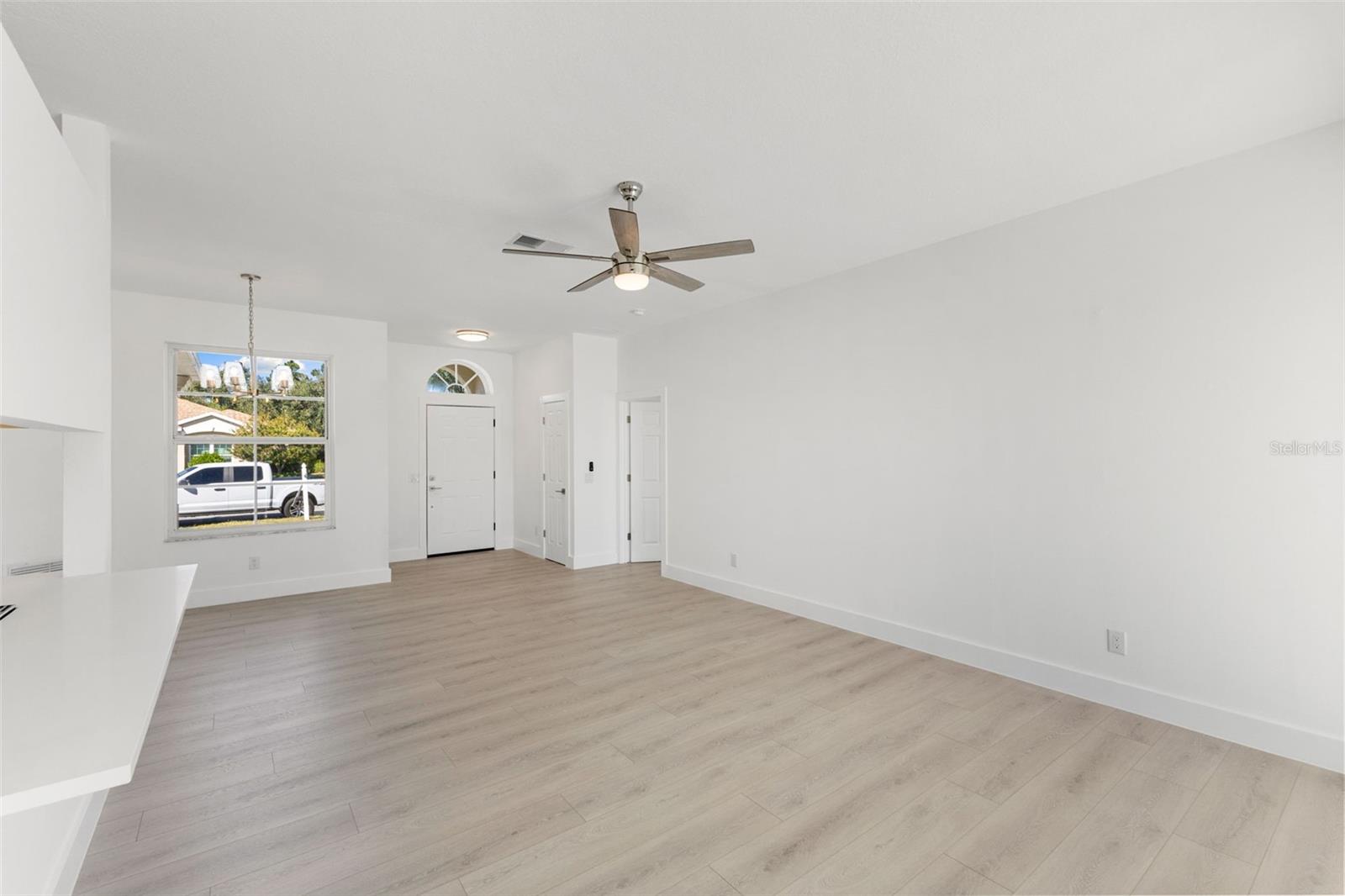 WELLINGTON CHASE - Residential