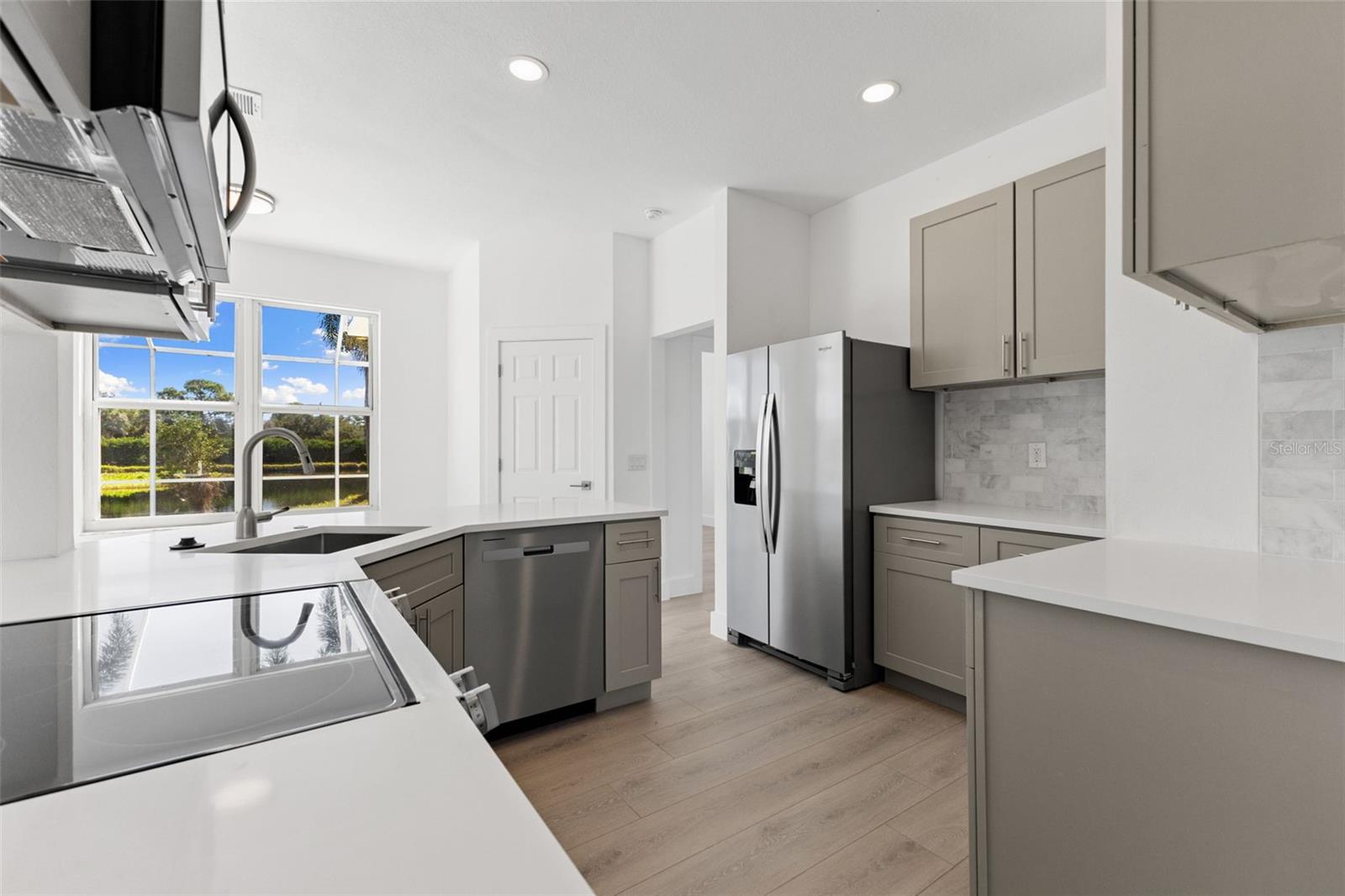 WELLINGTON CHASE - Residential