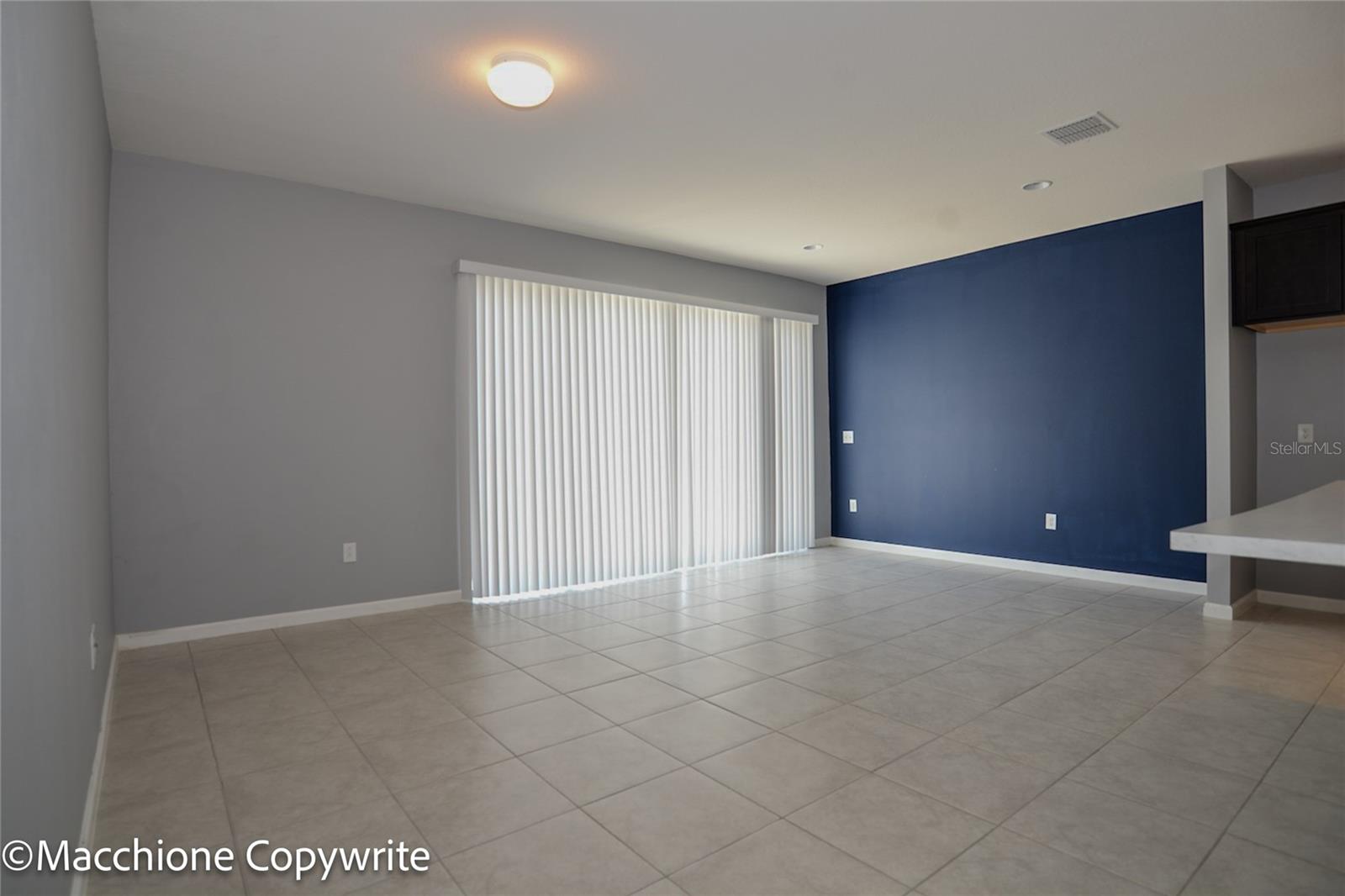 LAKE SMART POINTE - Residential
