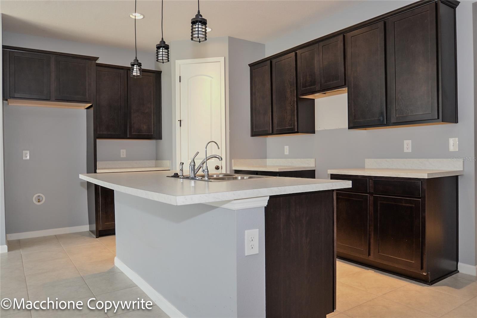 LAKE SMART POINTE - Residential