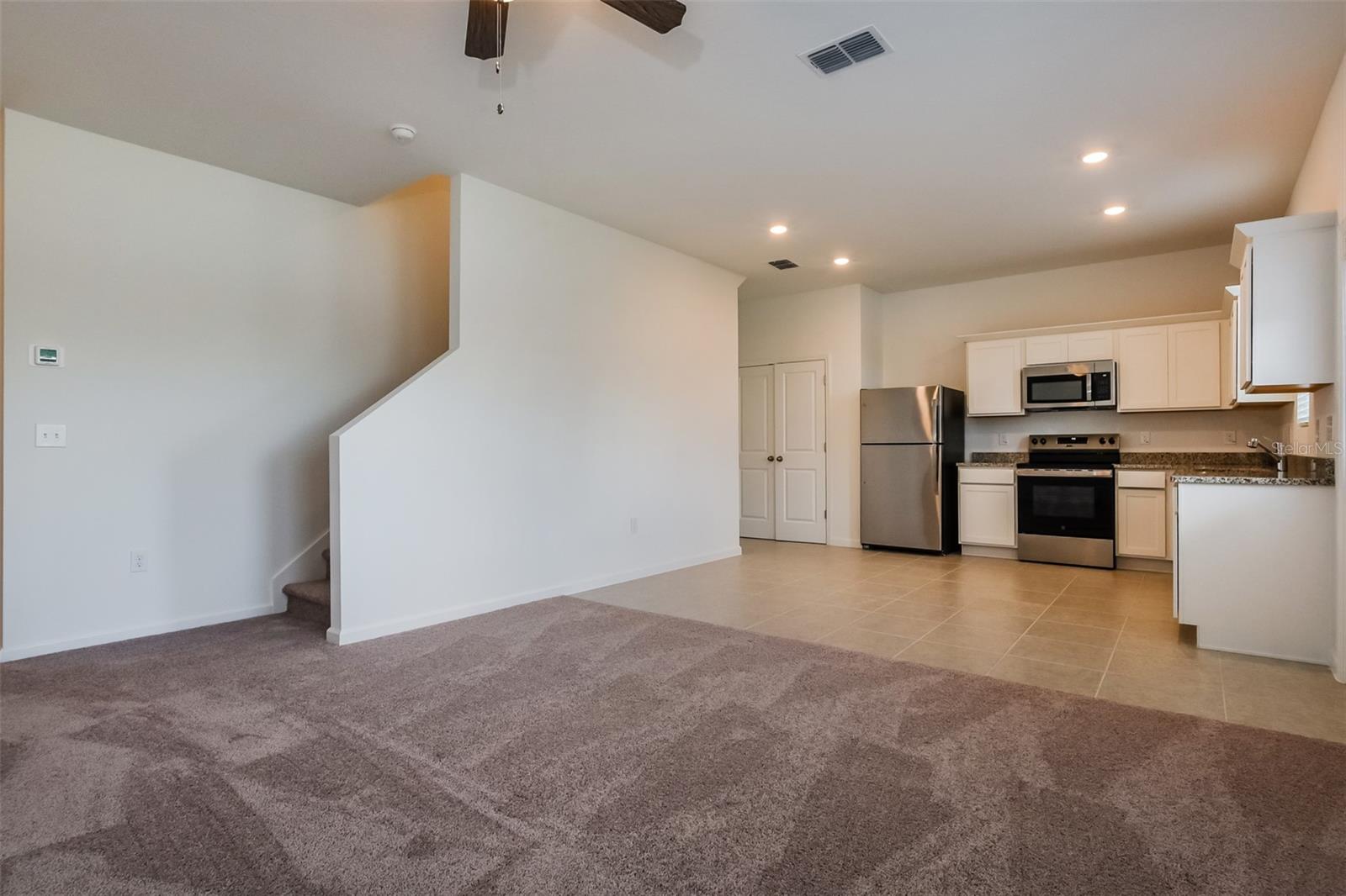 2084 HEMINGWAY CIRCLE