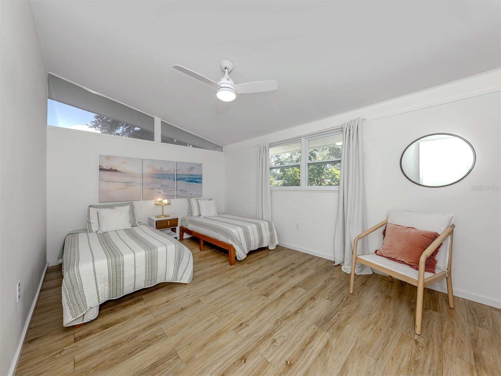 BONITA MANOR - Residential