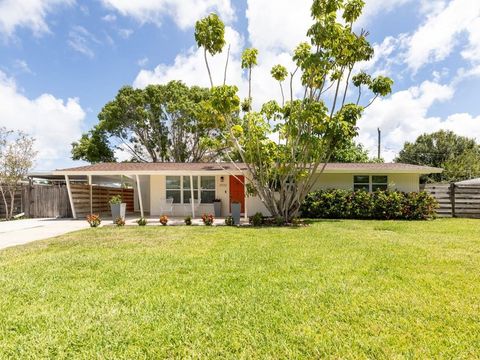 Photo of 2933 Michigan Street, Sarasota, FL 34237 (MLS # A4670291)