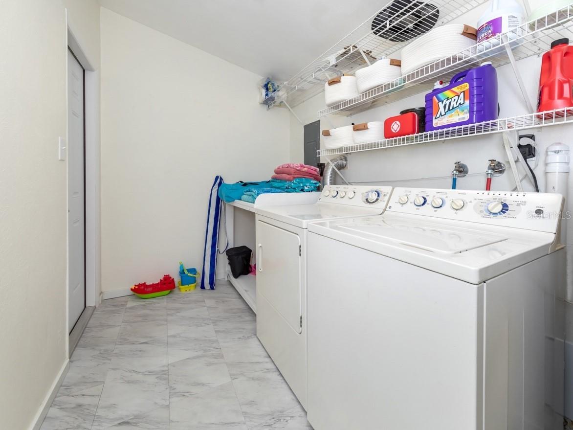 BONITA MANOR - Residential