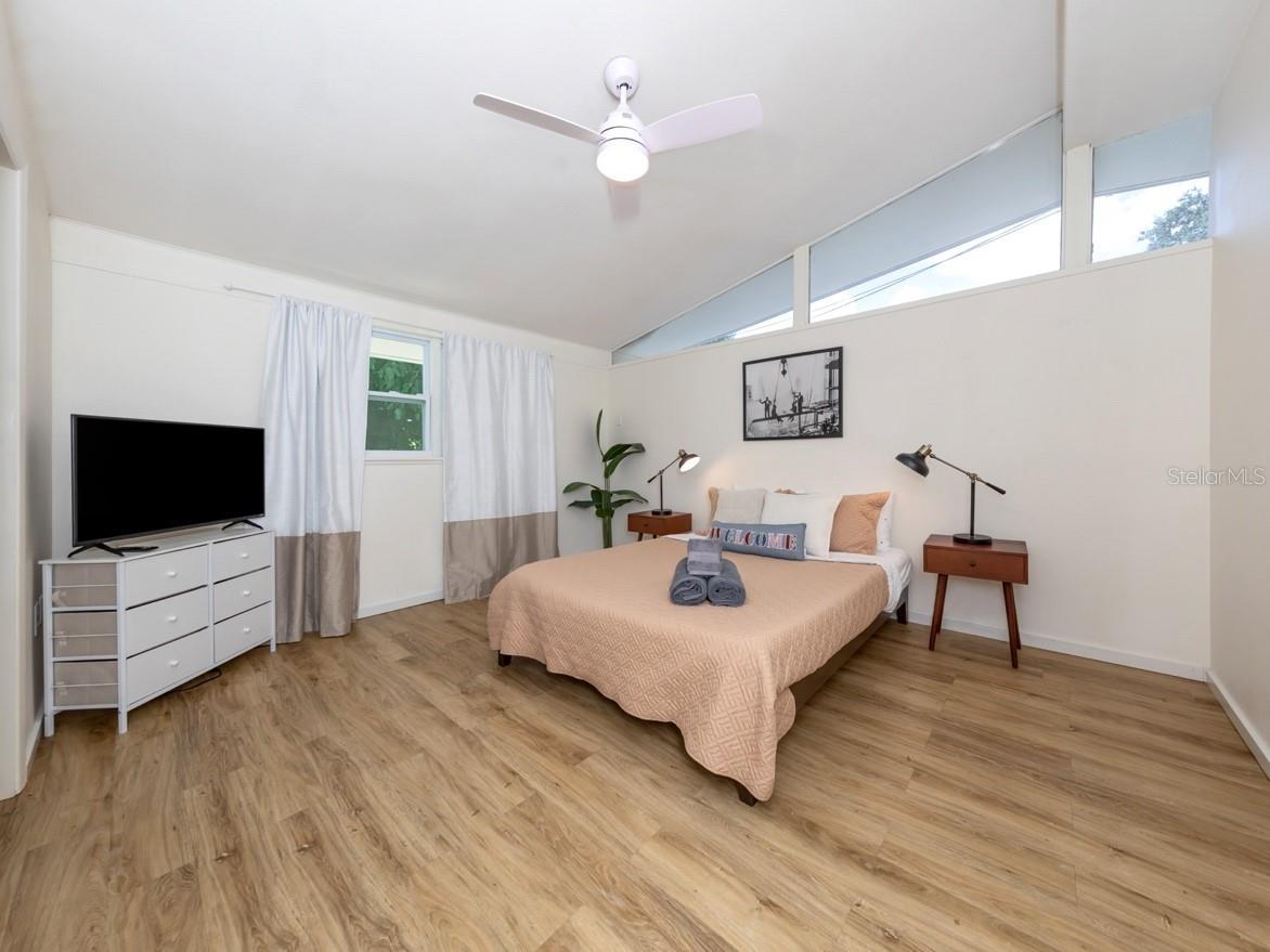 BONITA MANOR - Residential