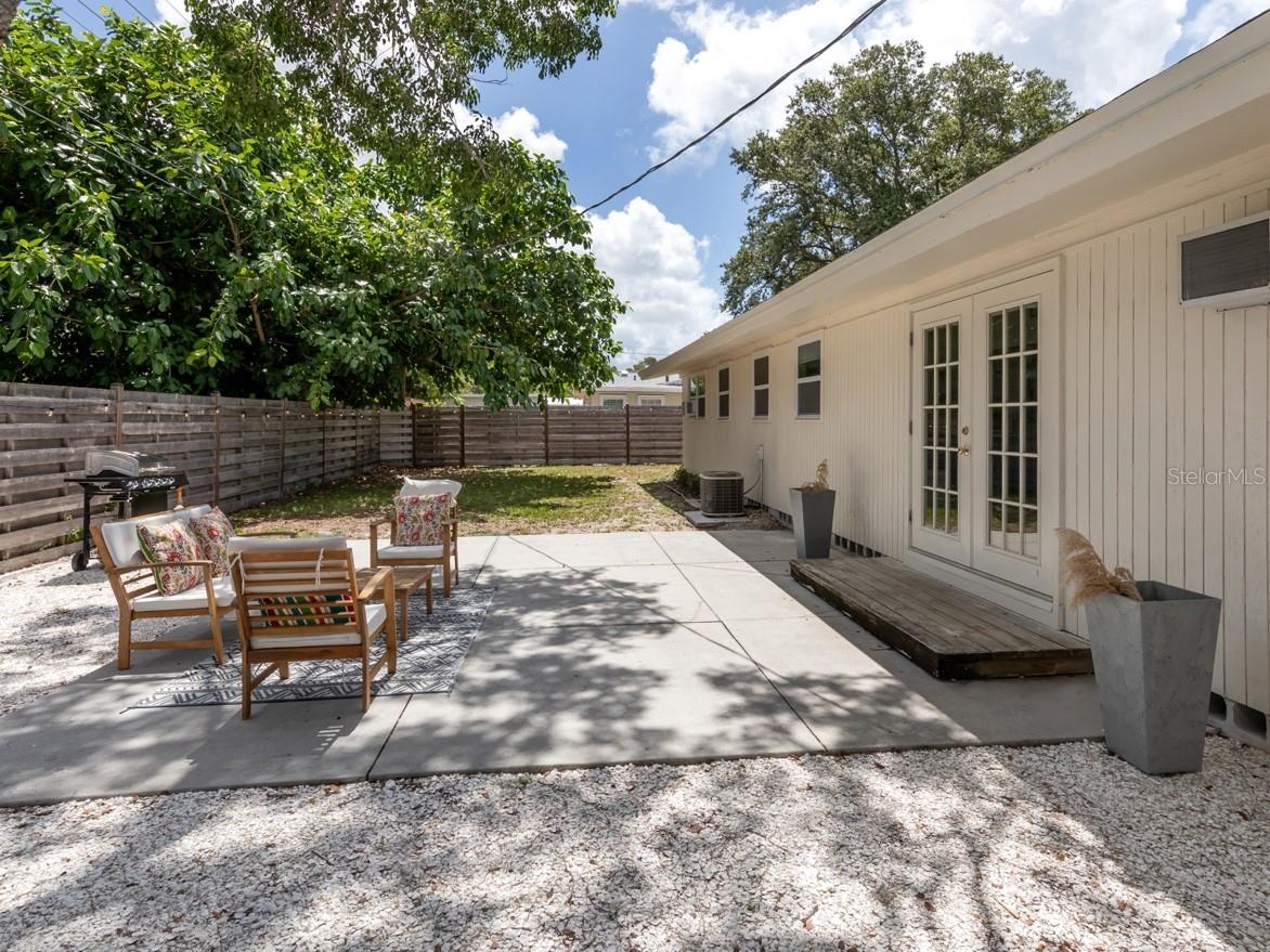 BONITA MANOR - Residential