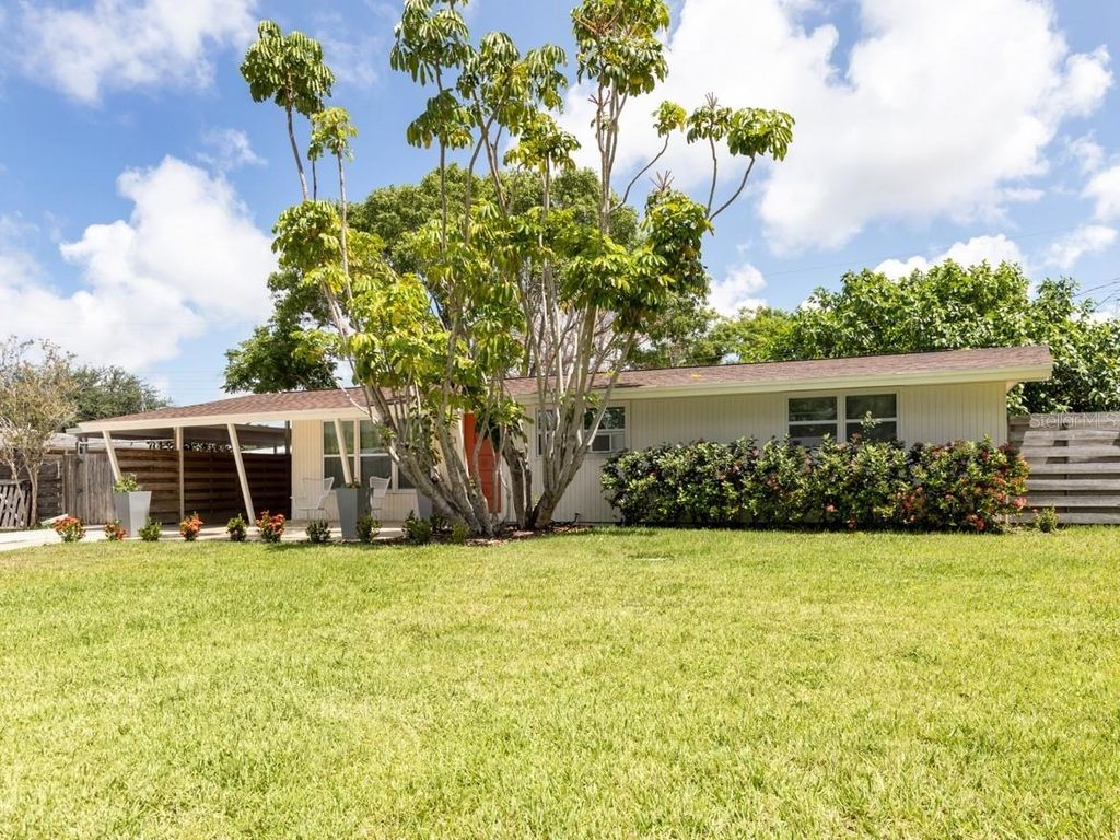 Photo of 2933 Michigan Street, Sarasota, FL 34237 (MLS # A4670291)