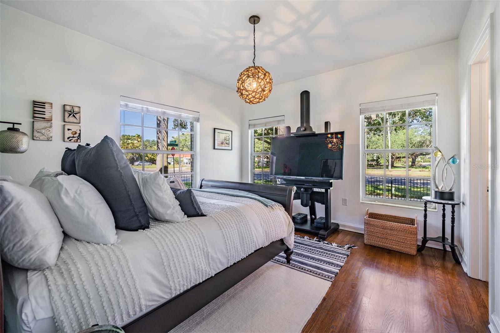 DAVIS ISLANDS - Residential