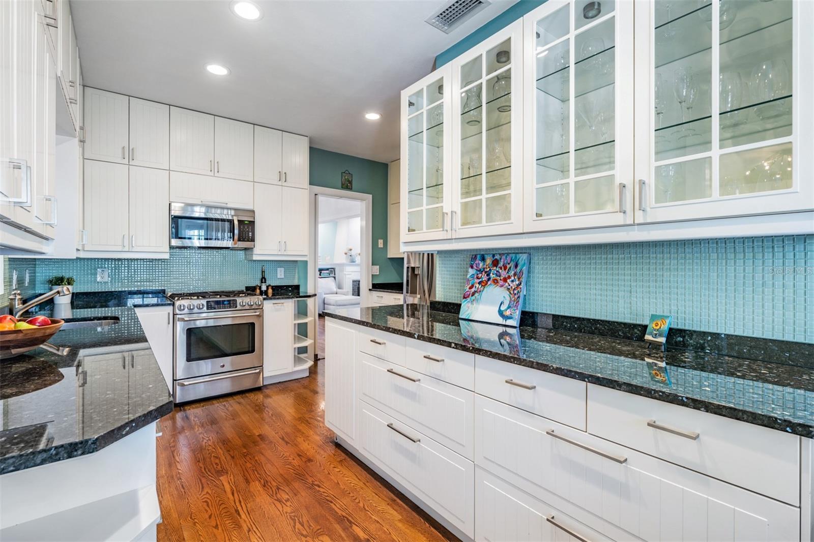 DAVIS ISLANDS - Residential