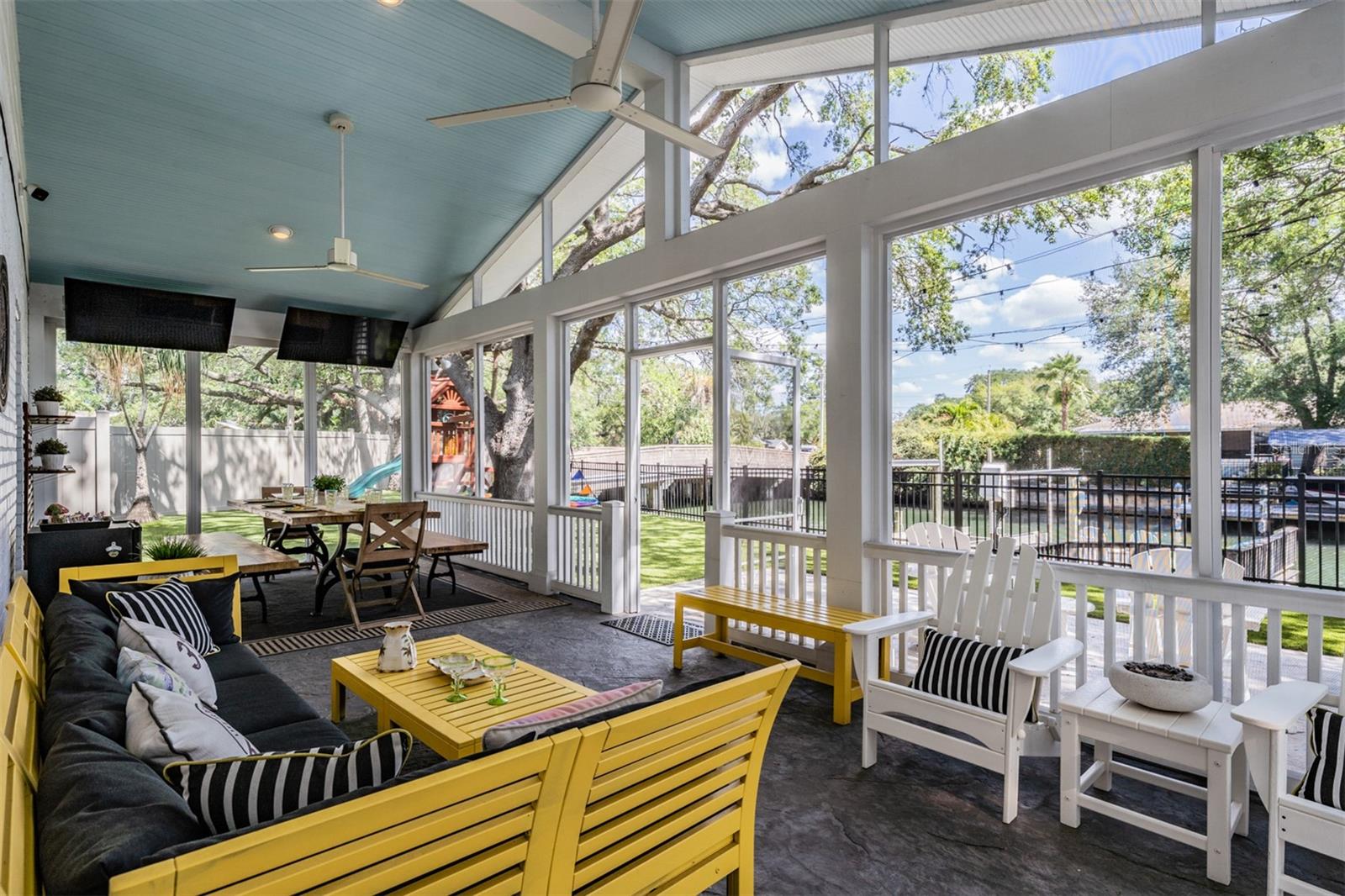 DAVIS ISLANDS - Residential