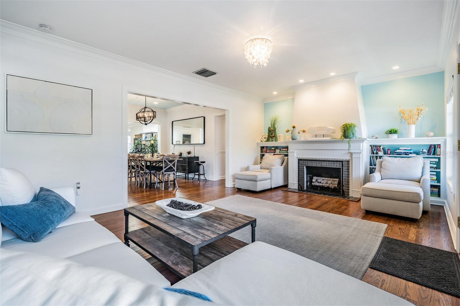 DAVIS ISLANDS - Residential