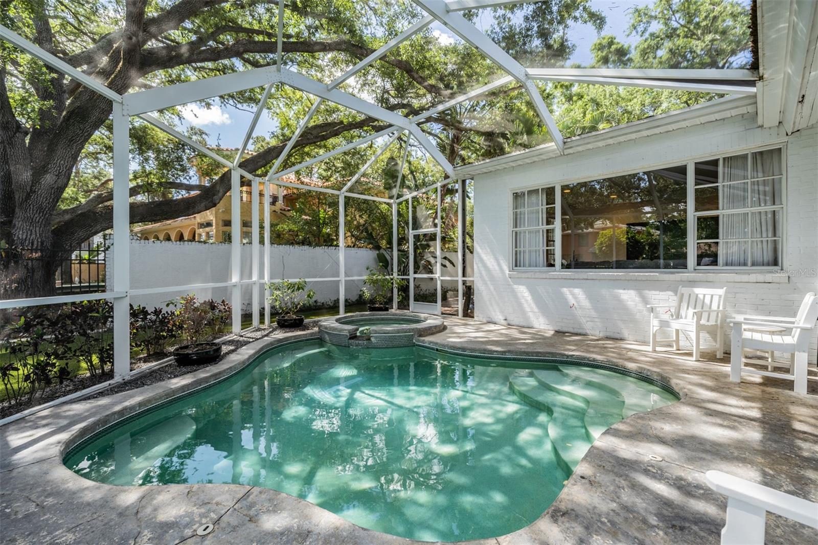 DAVIS ISLANDS - Residential