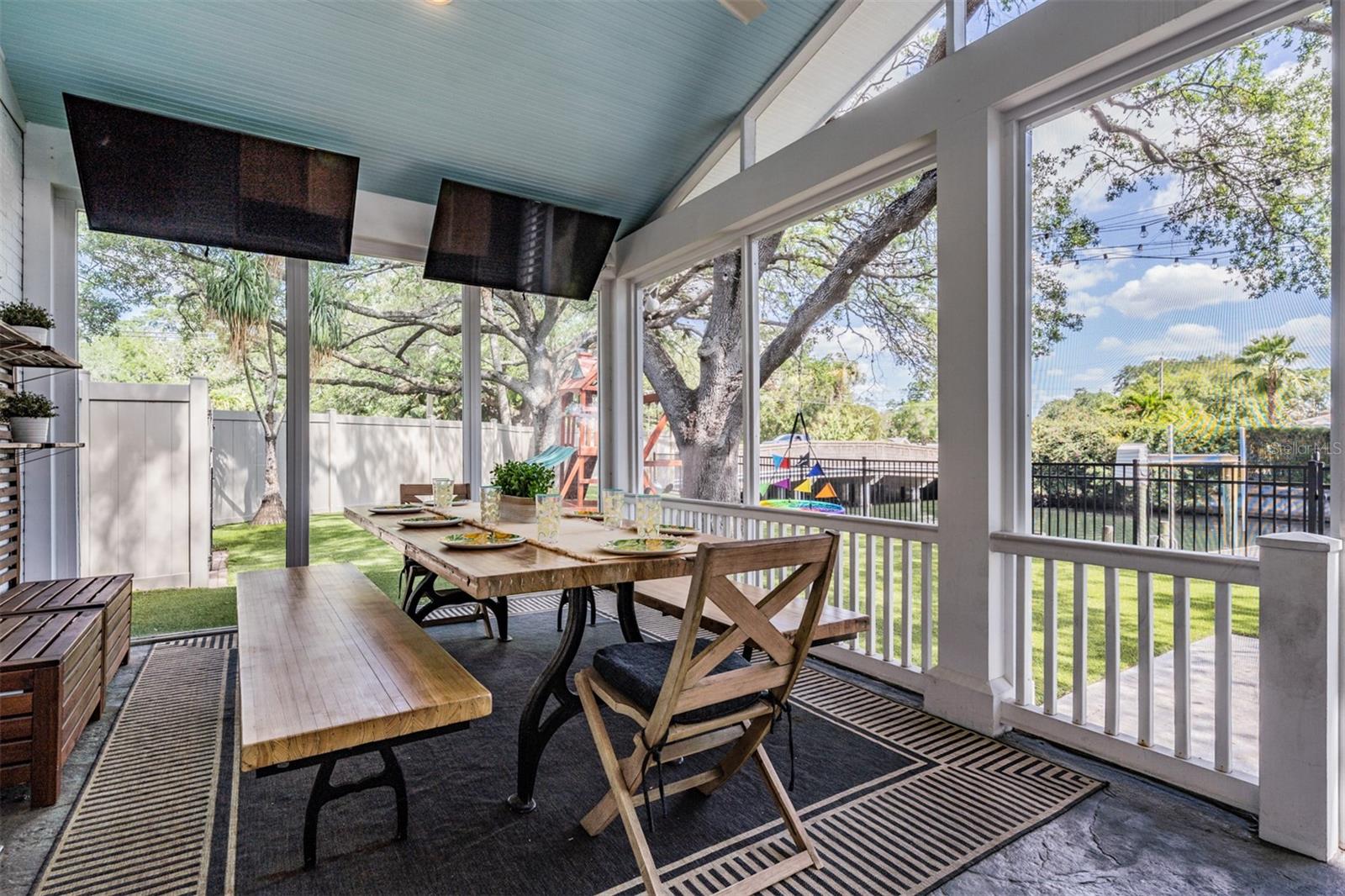 DAVIS ISLANDS - Residential