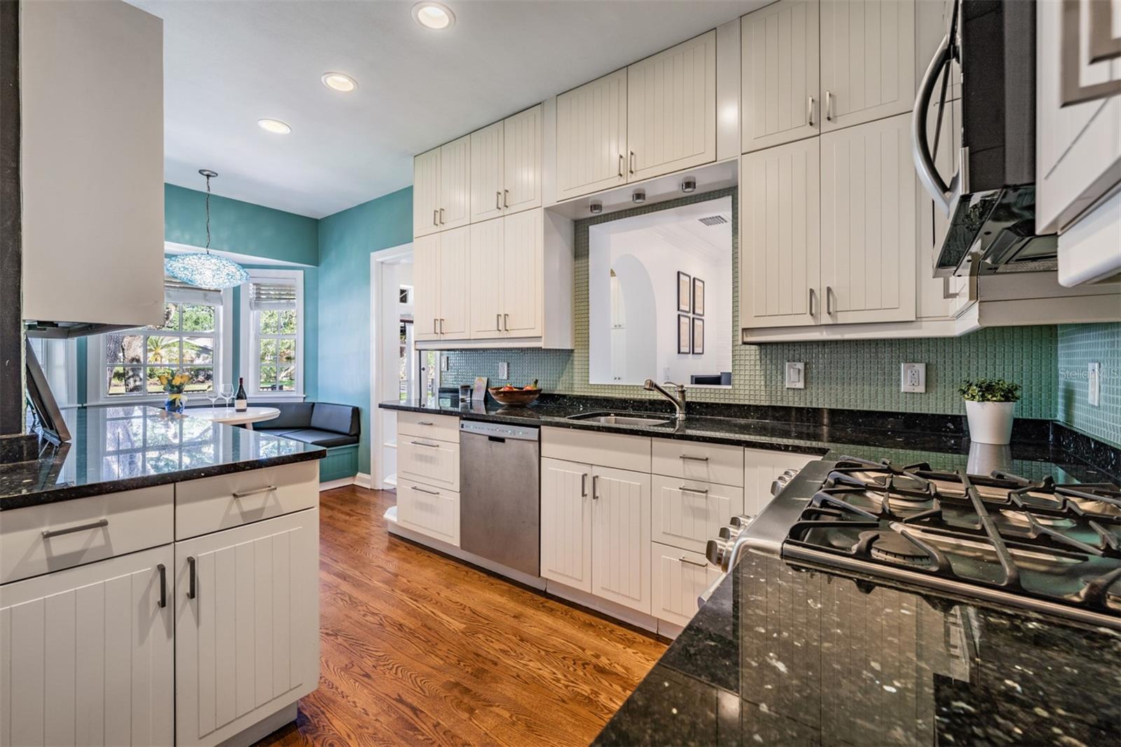 DAVIS ISLANDS - Residential