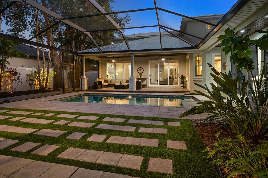 GROVE HEIGHTS - Residential