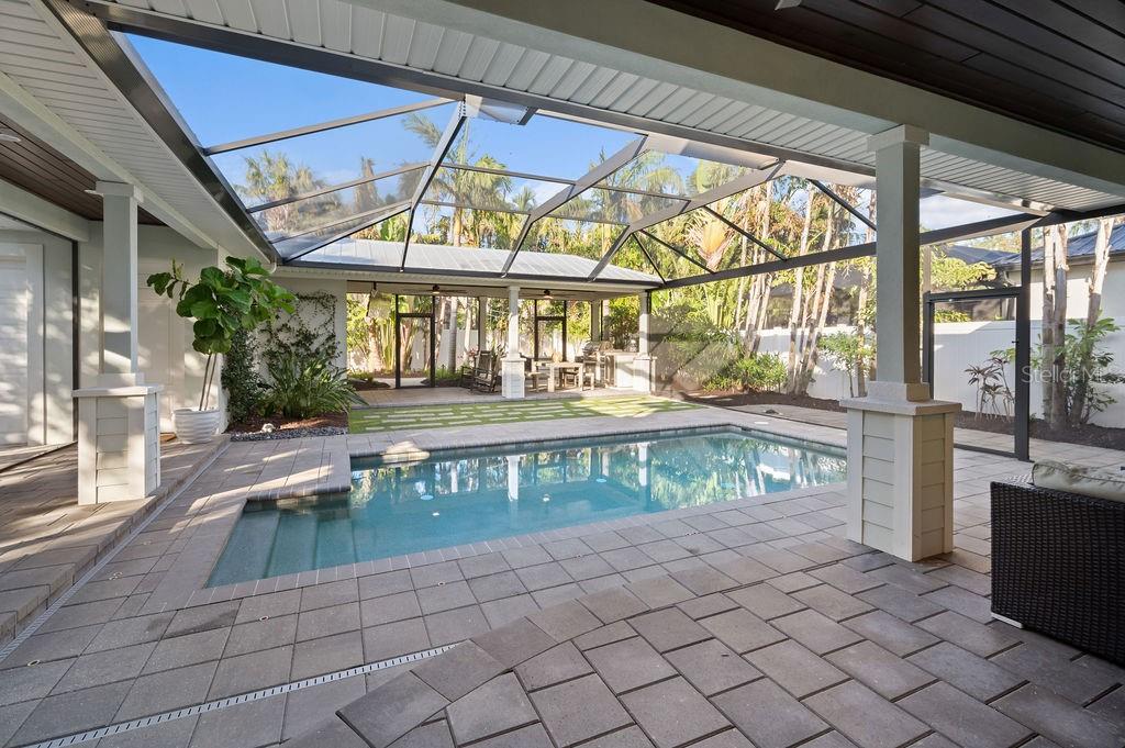 GROVE HEIGHTS - Residential