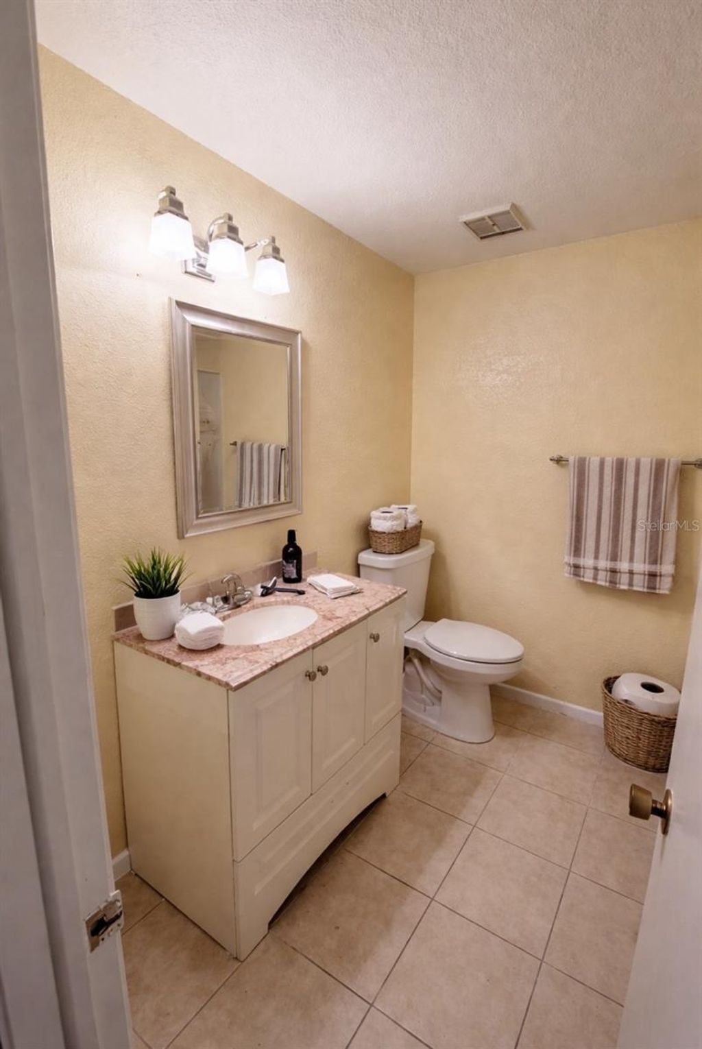 Photo of 1964 Lake Atriums Circle #158, Orlando, FL 32839 (MLS # O6398915)