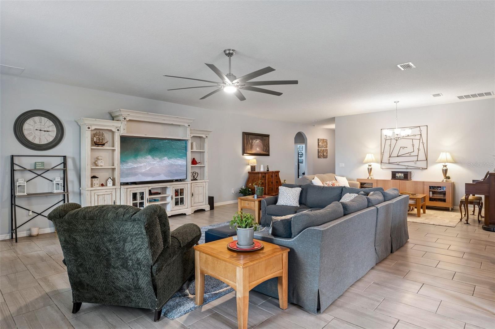 BRIDLEWOOD - Residential