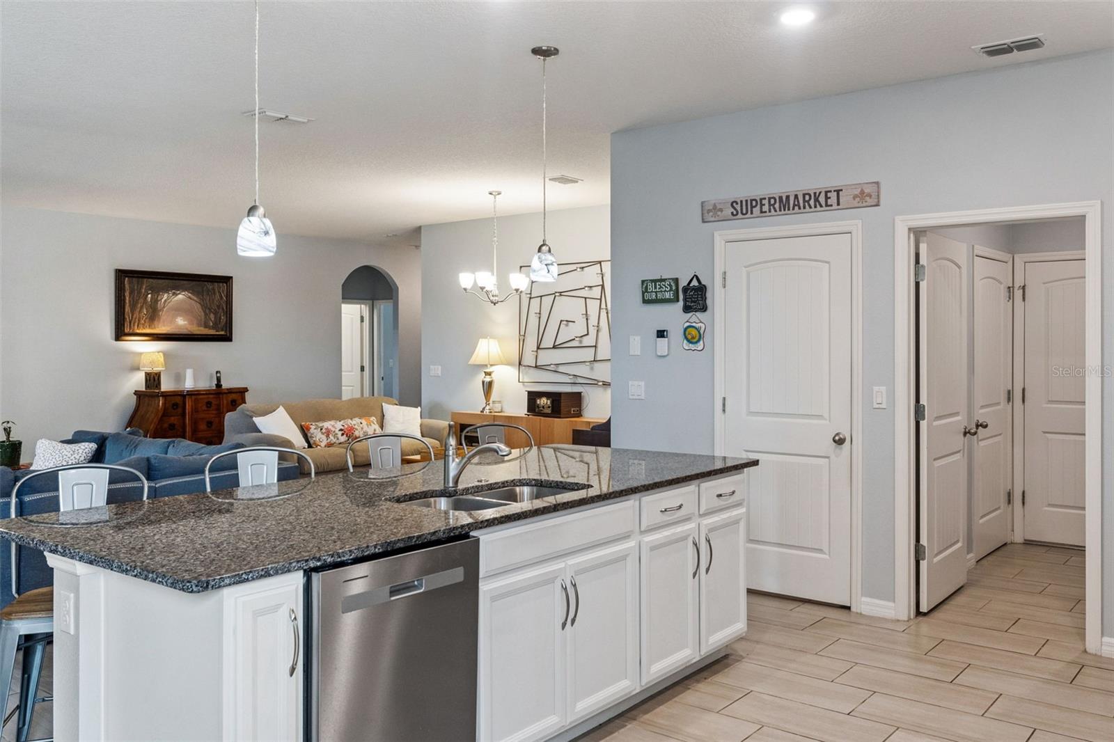 BRIDLEWOOD - Residential