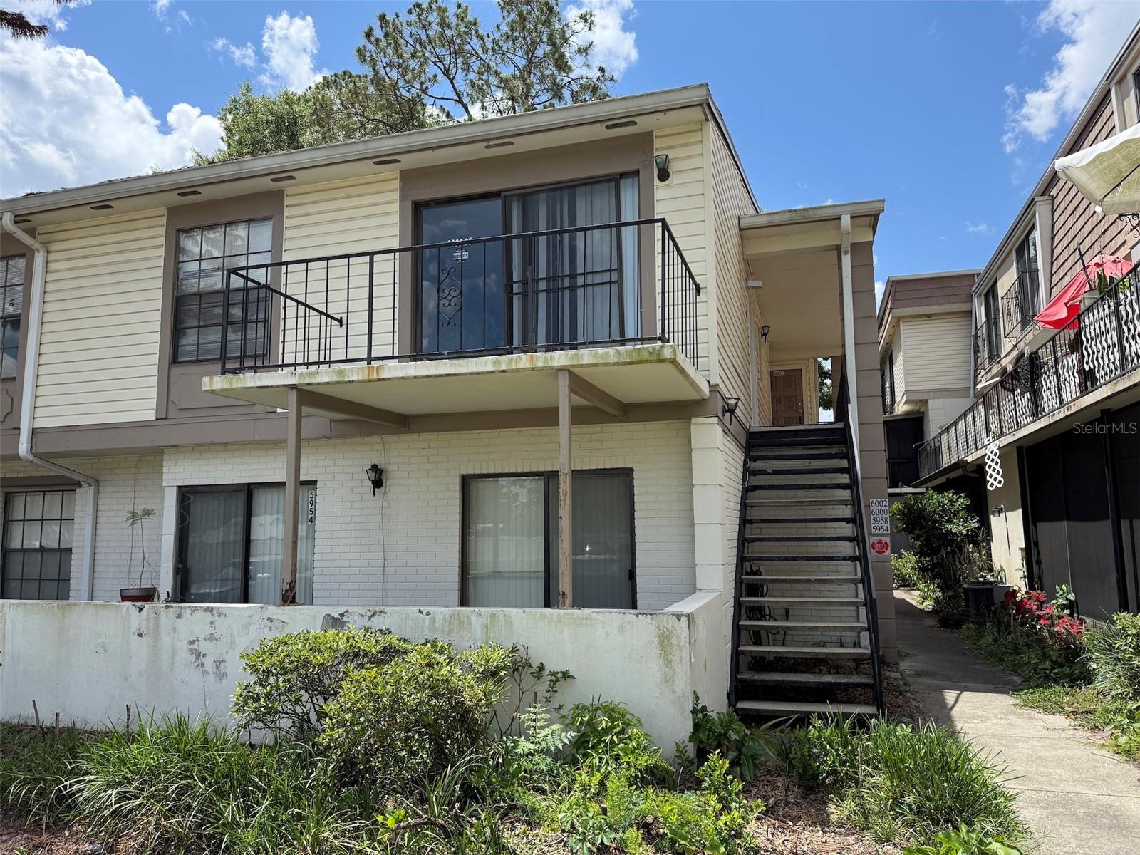 6000 VILLAGE CIRCLE 6000