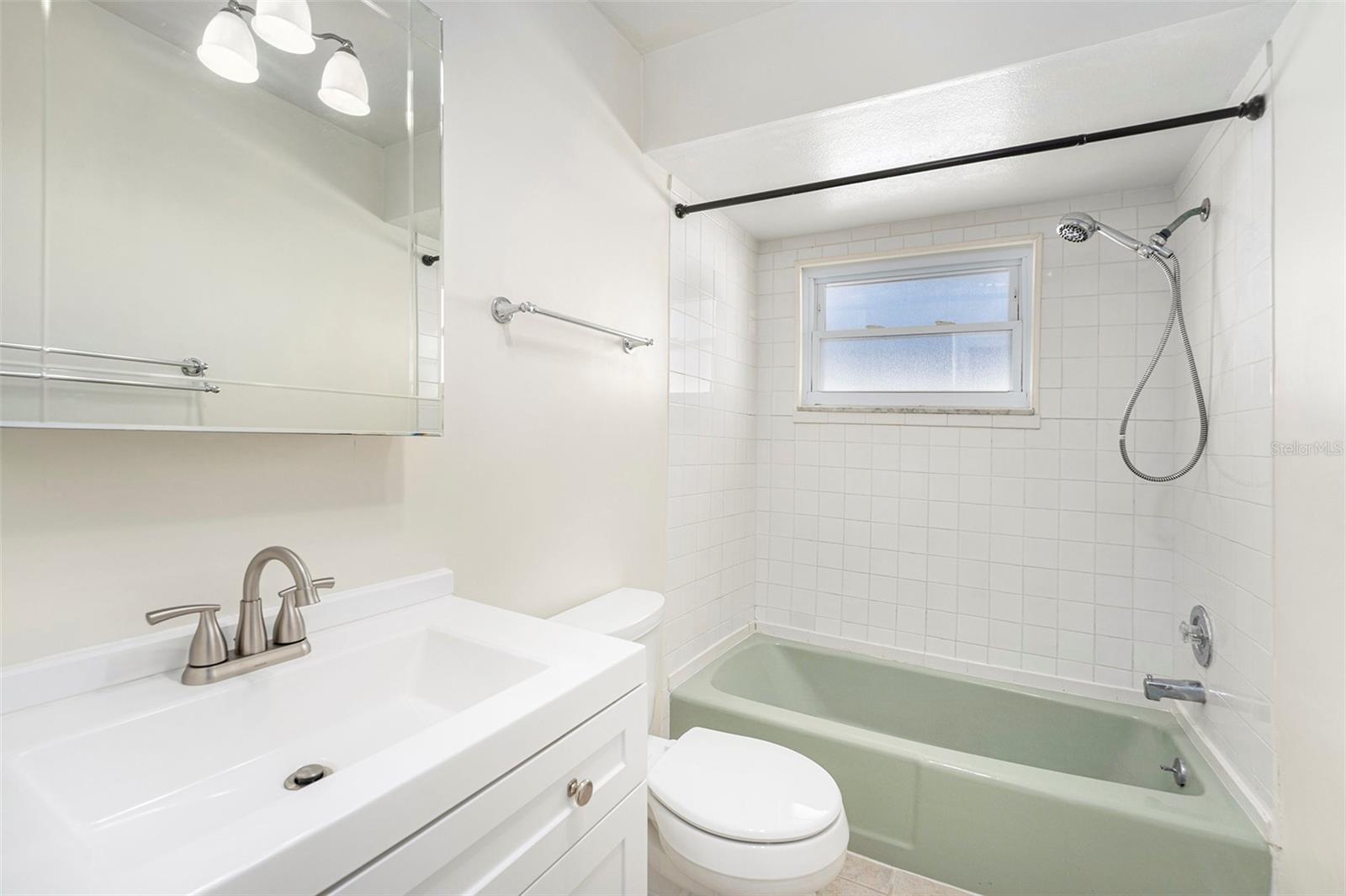 HARBOR PALMS-UNIT THREE - Residential