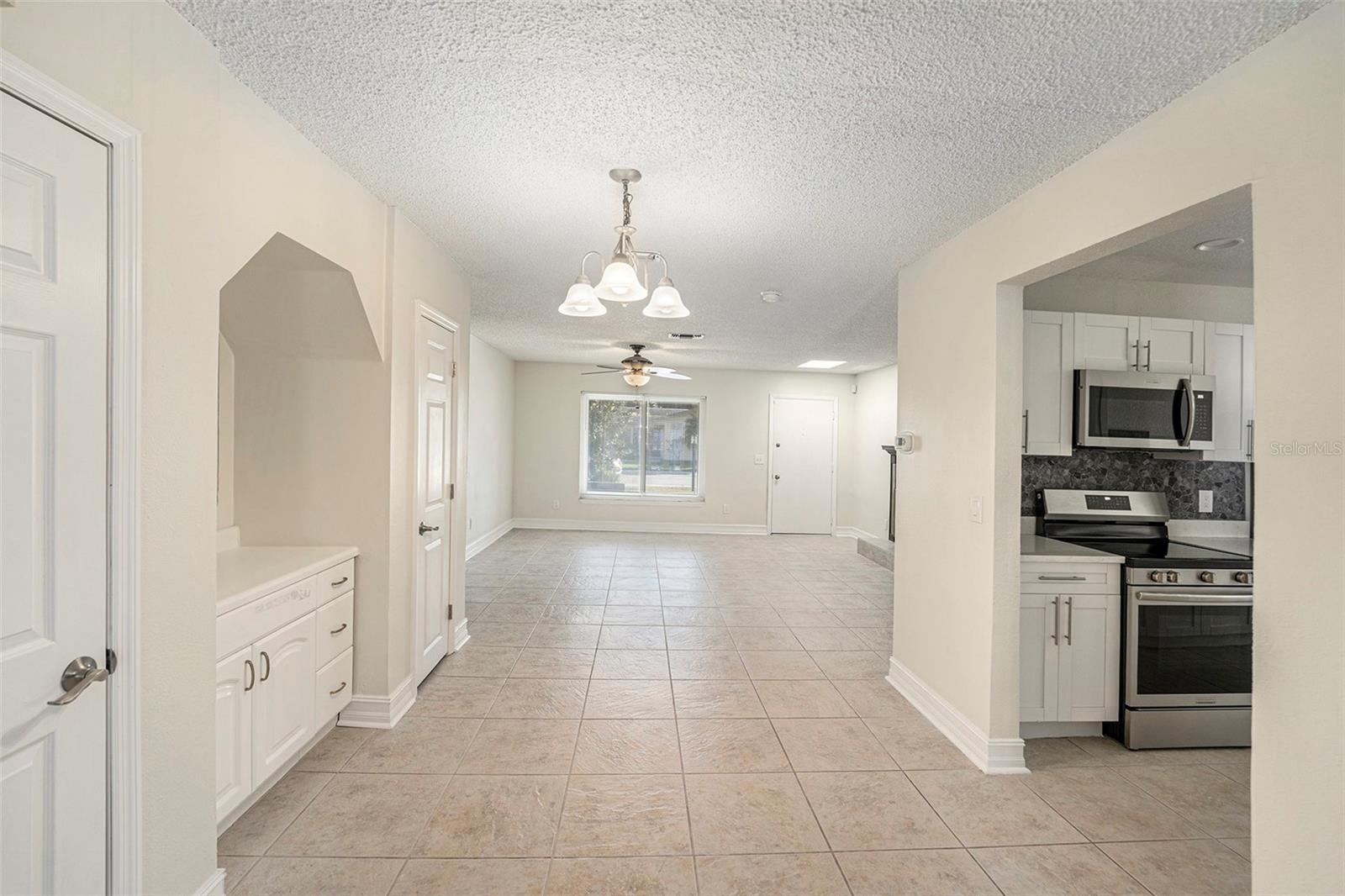 HARBOR PALMS-UNIT THREE - Residential