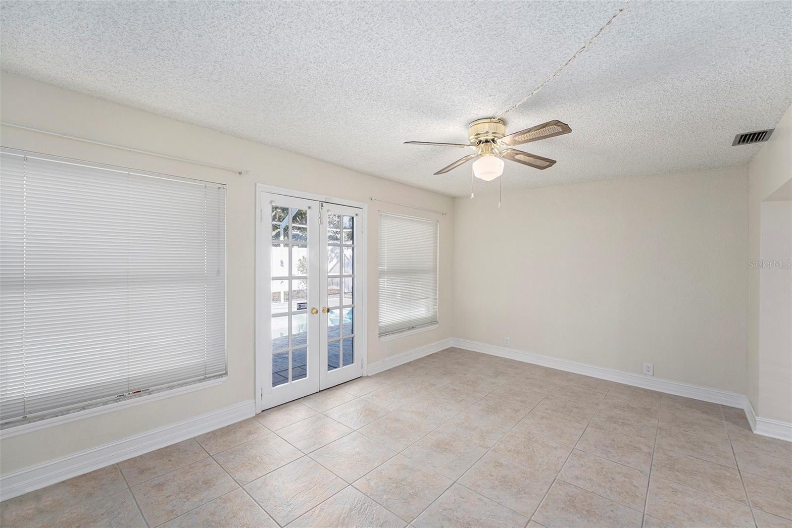 HARBOR PALMS-UNIT THREE - Residential