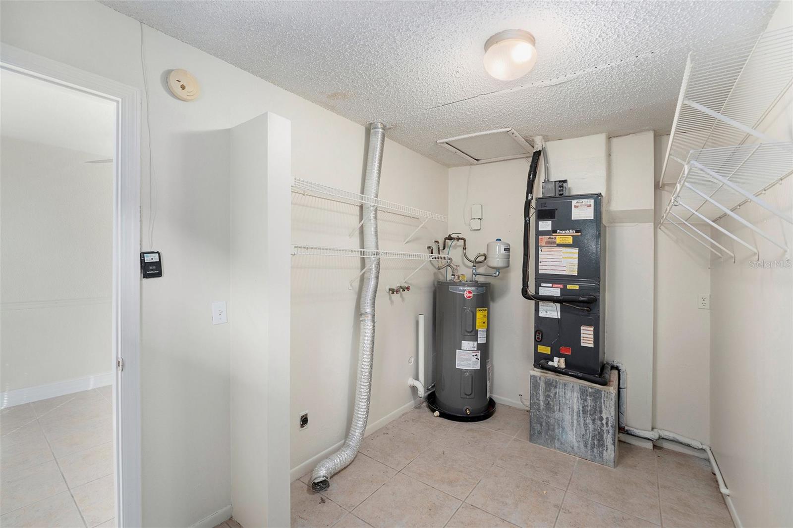 HARBOR PALMS-UNIT THREE - Residential