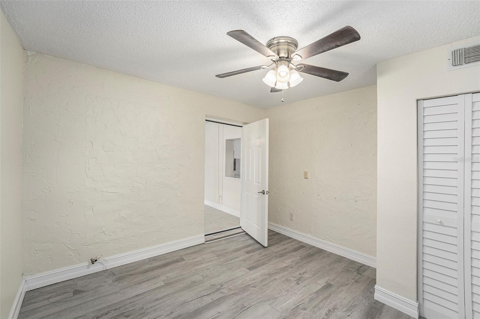 HARBOR PALMS-UNIT THREE - Residential