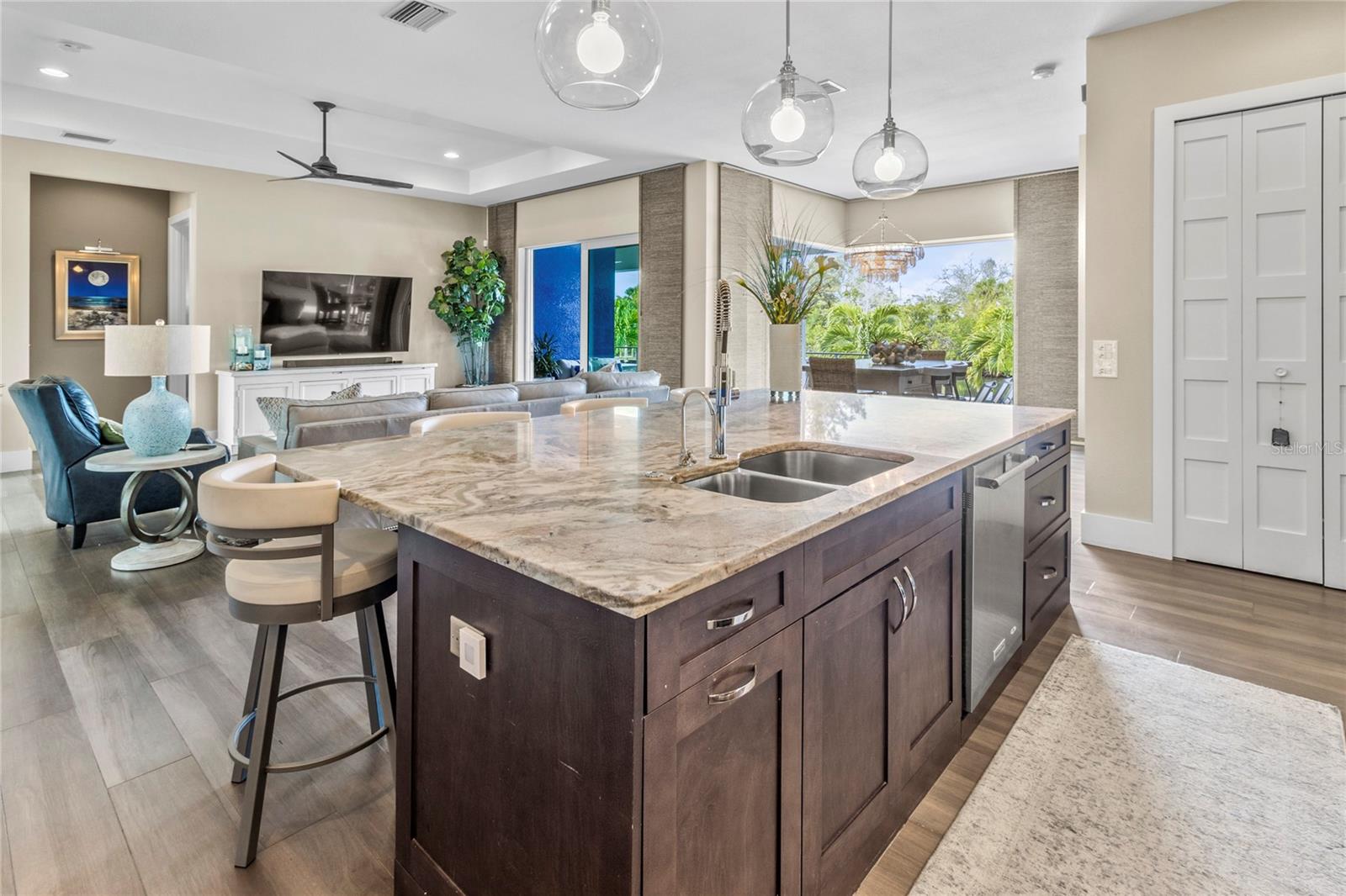 SARASOTA BEACH - Residential