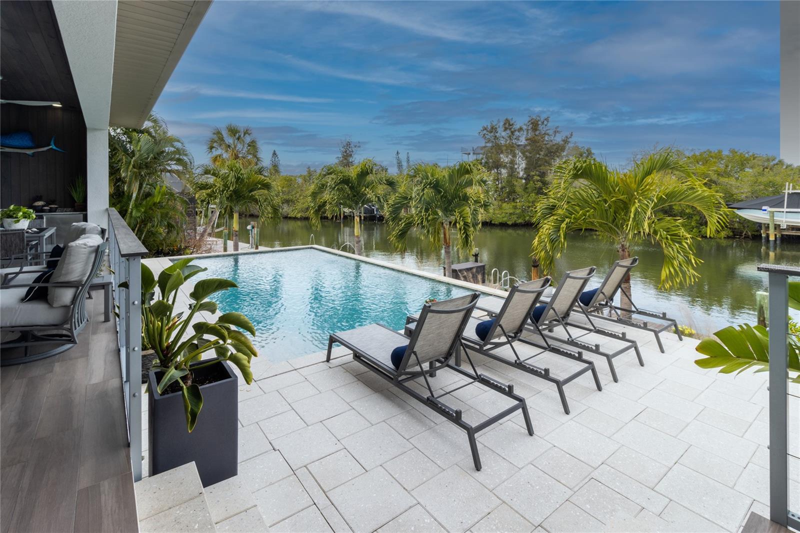 SARASOTA BEACH - Residential