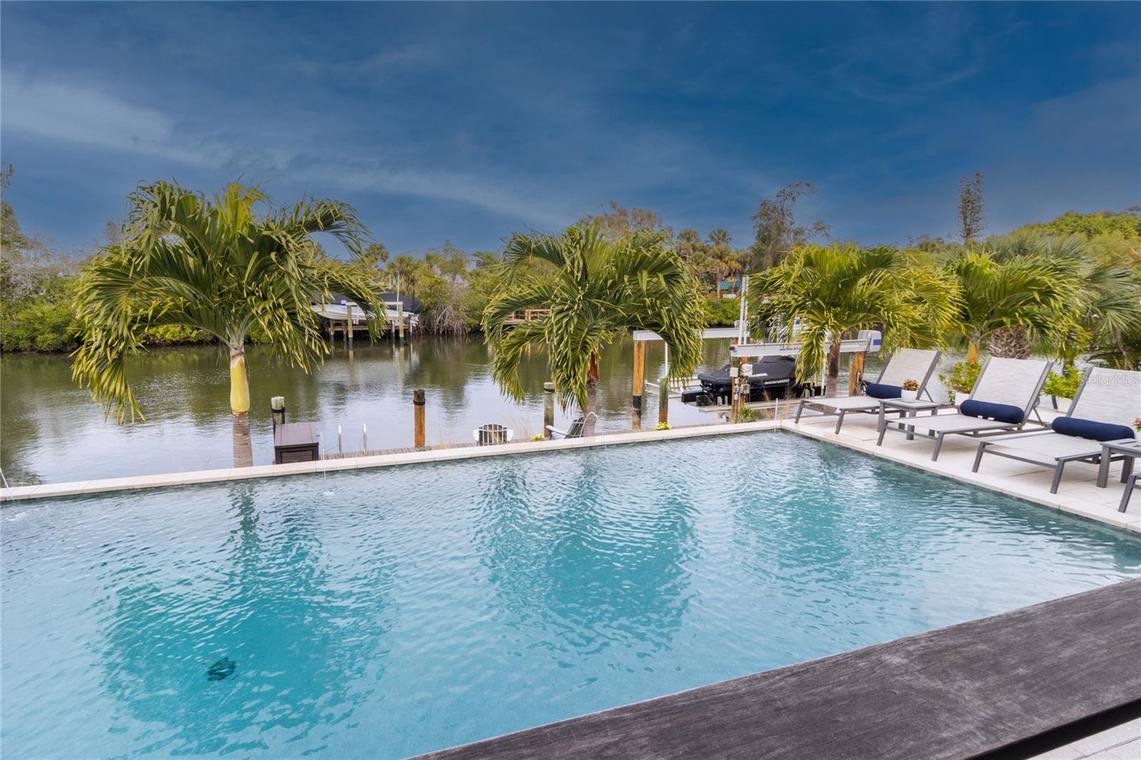 SARASOTA BEACH - Residential